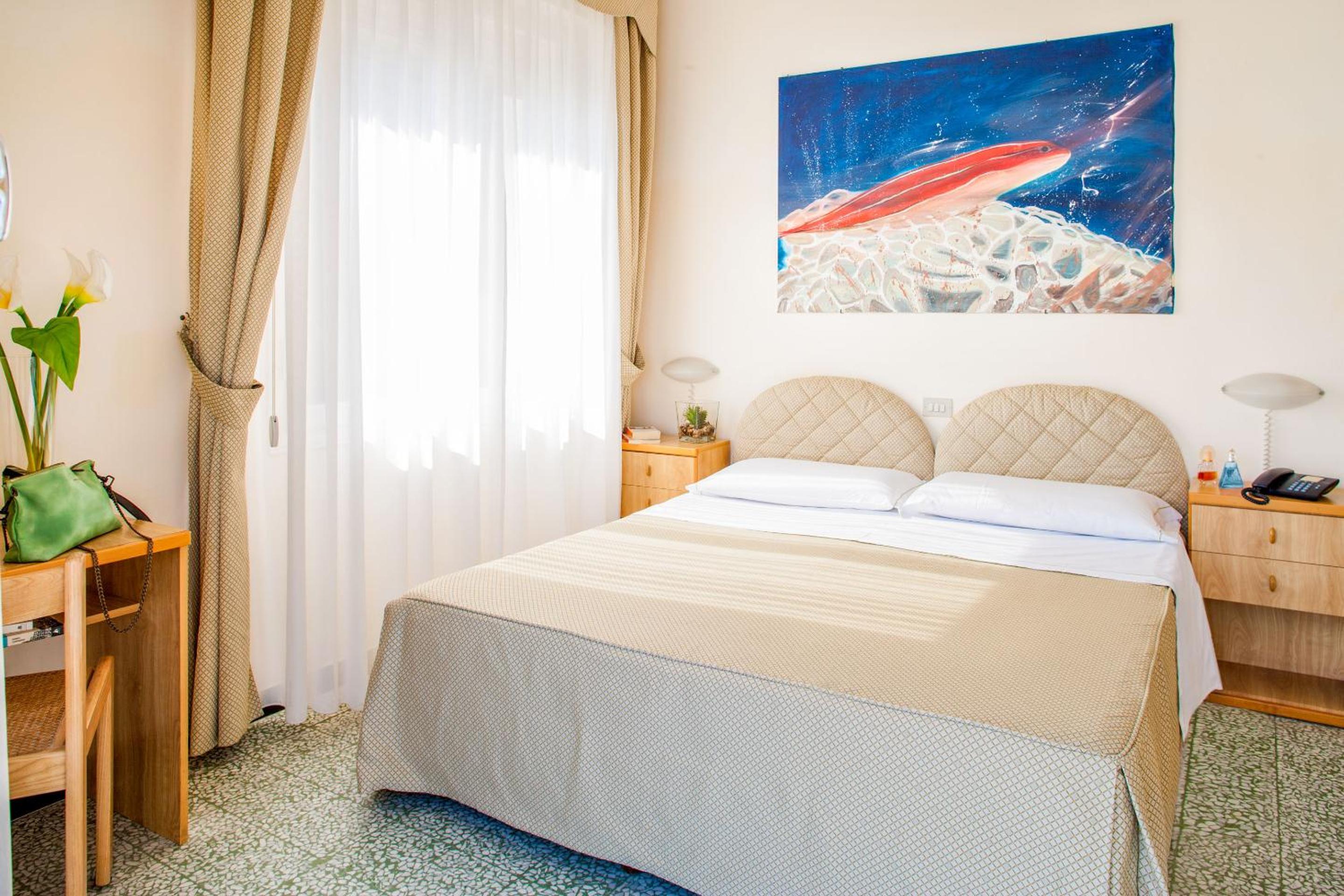 Double Room with Hill View - Photo 3