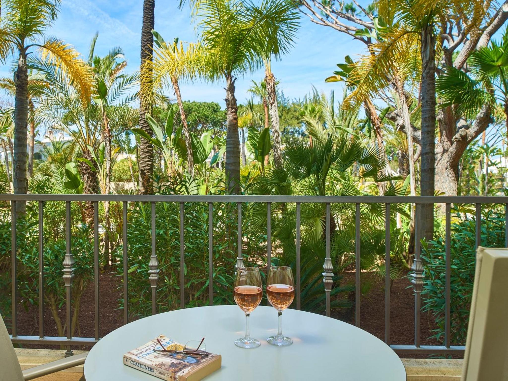 Double Room with Garden View - Photo 2