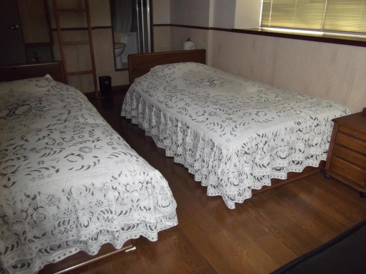 Twin Room - Non-Smoking - Photo 6