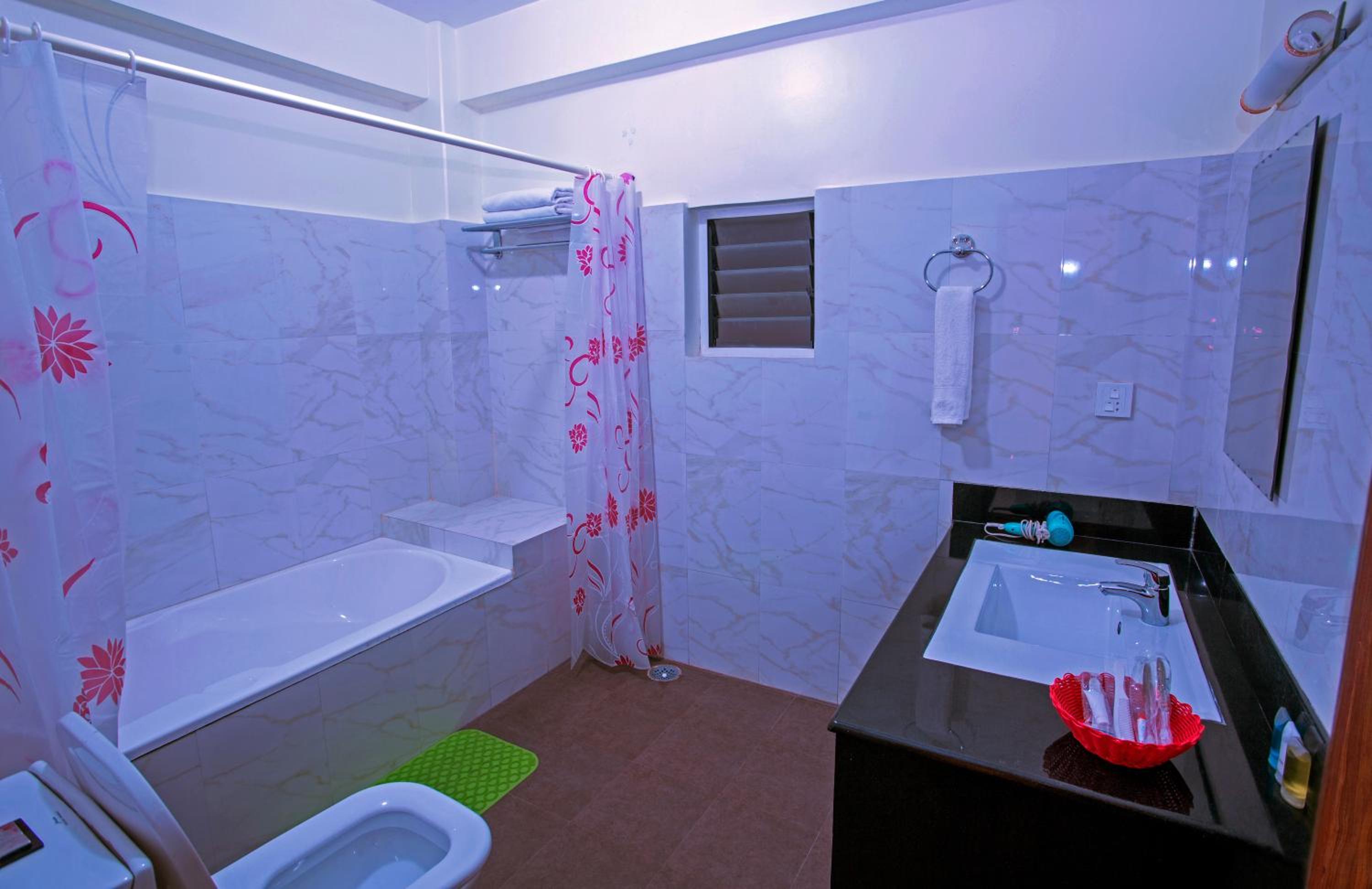 Deluxe King Room photo 3