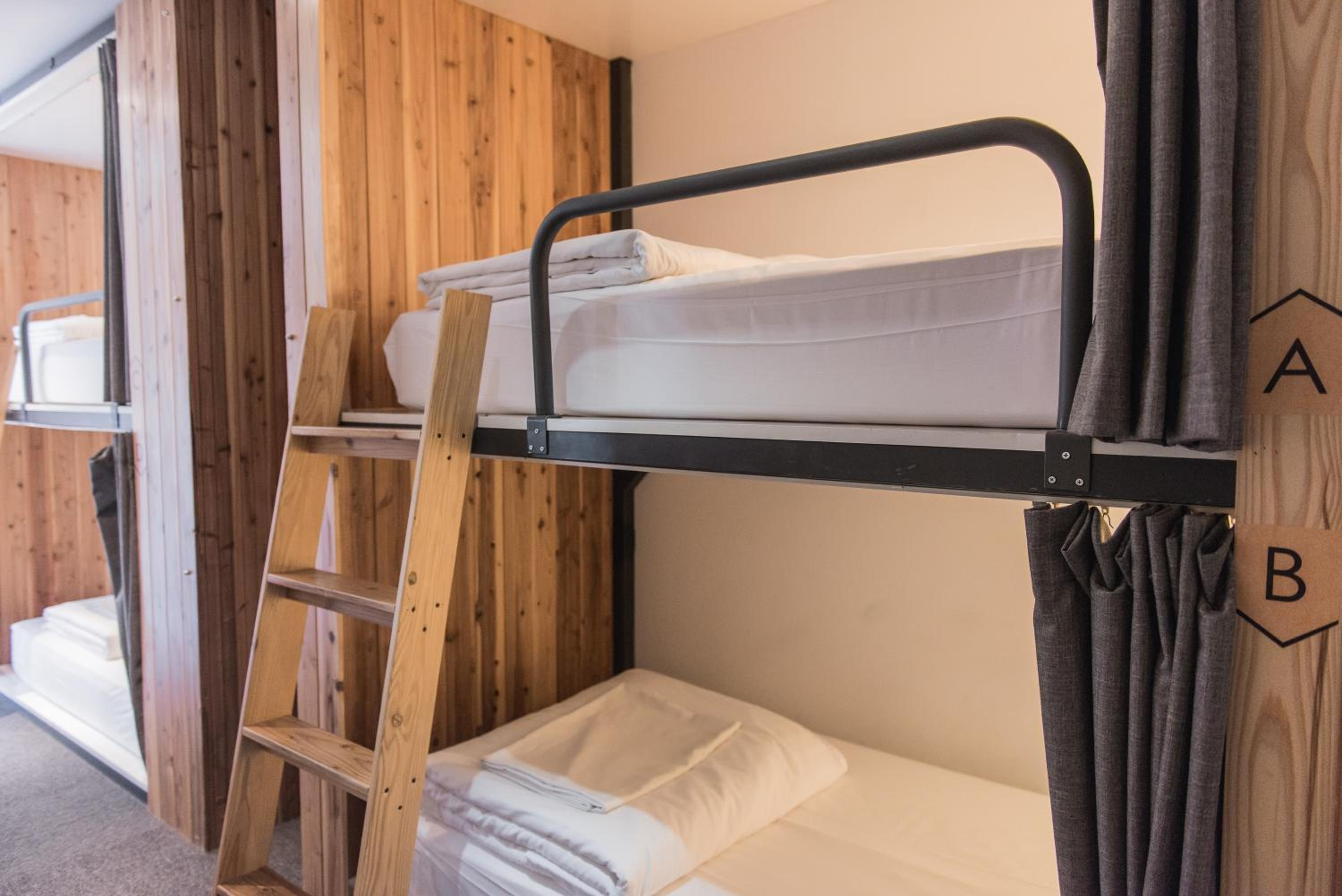 Bed in 6-Bed Mixed Dormitory Room