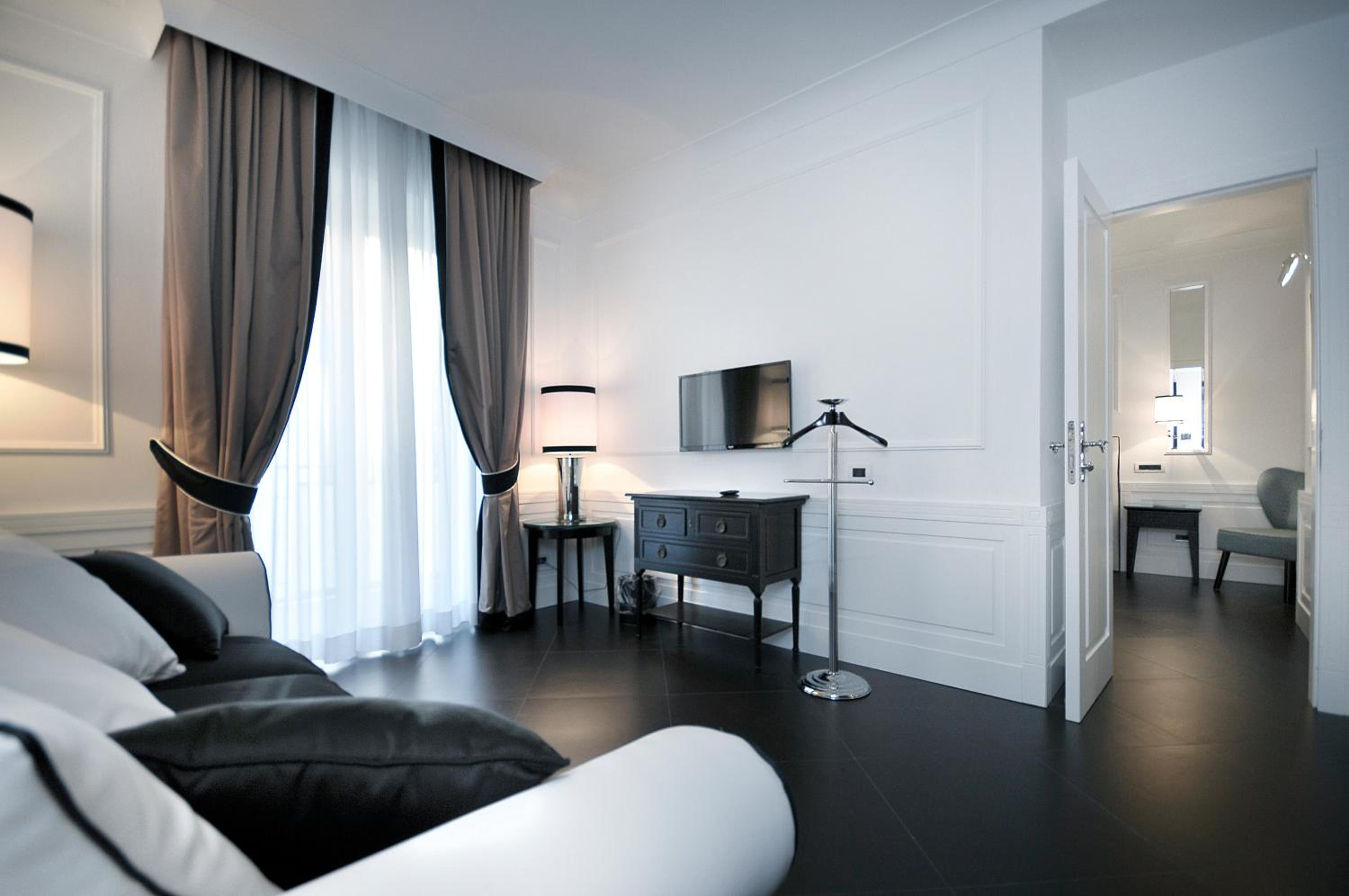 Suite - Photo 2