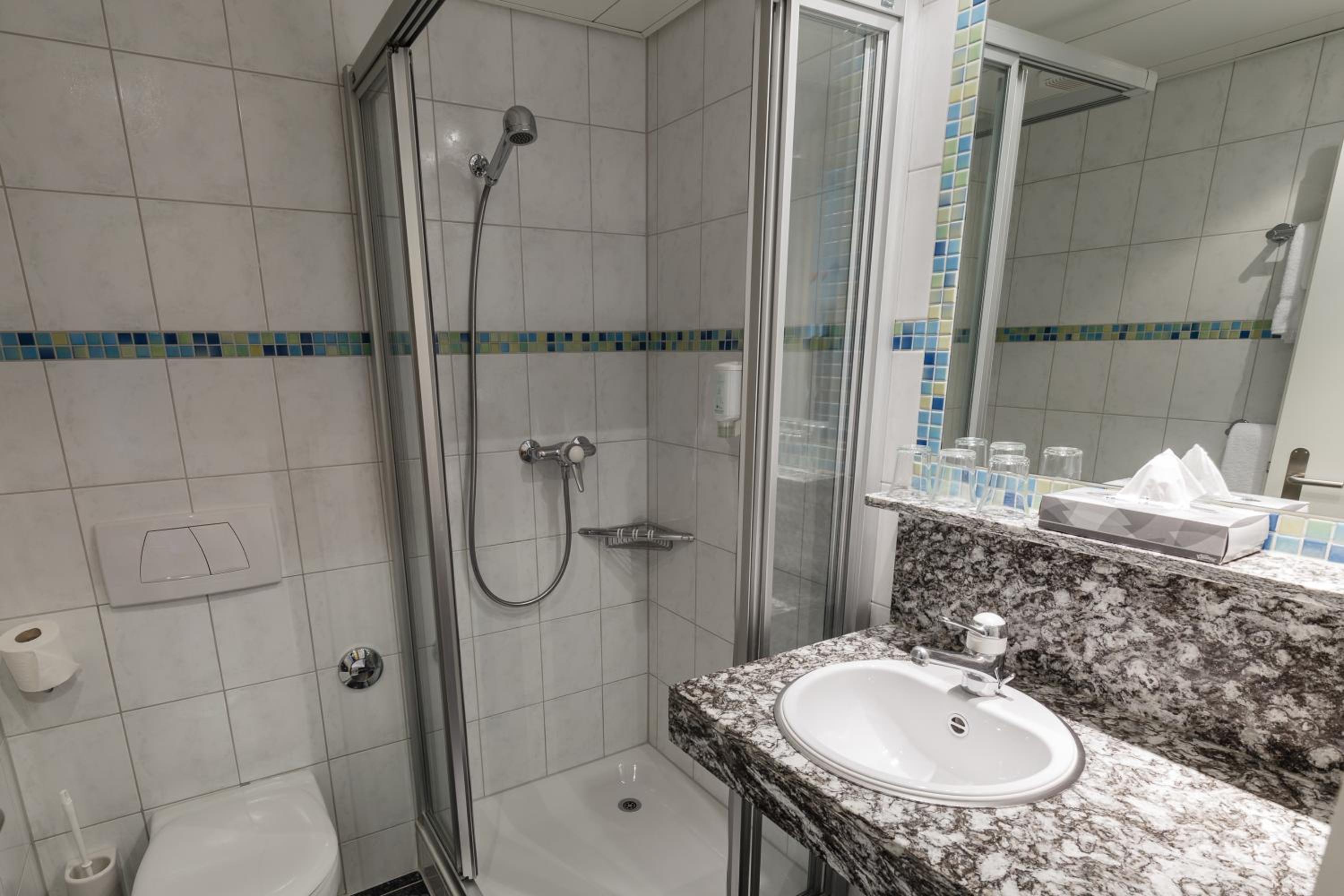 Triple Room - Photo 6