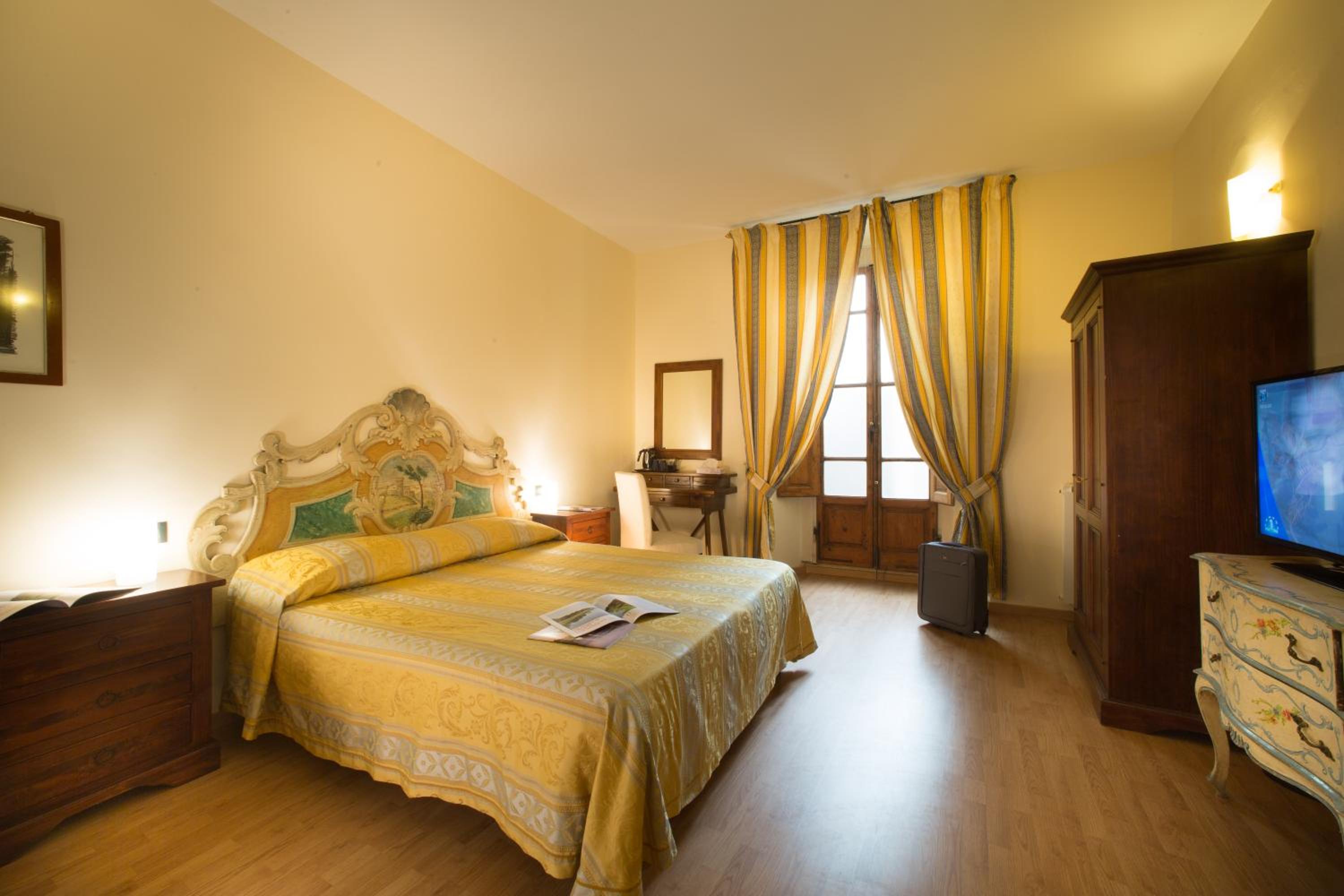 Double or Twin Room photo 1