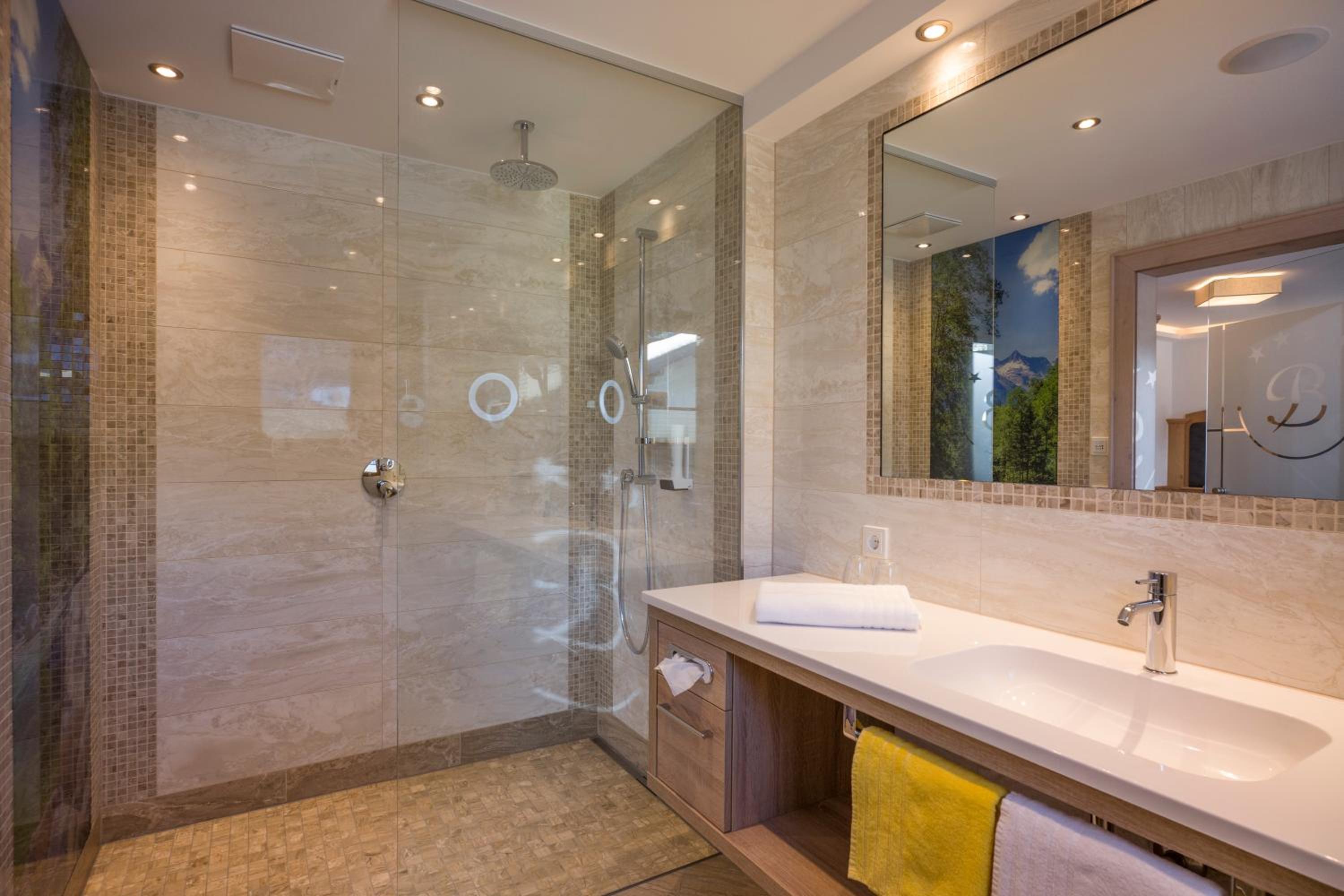 Superior Double or Twin Room with Garden View photo 2