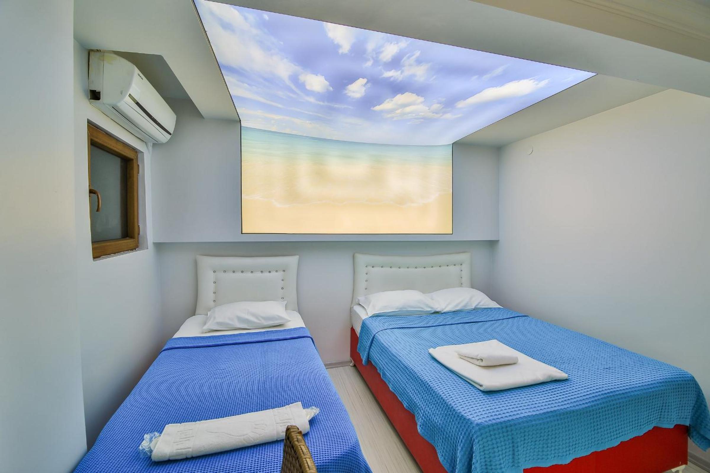 Economy Triple Room
