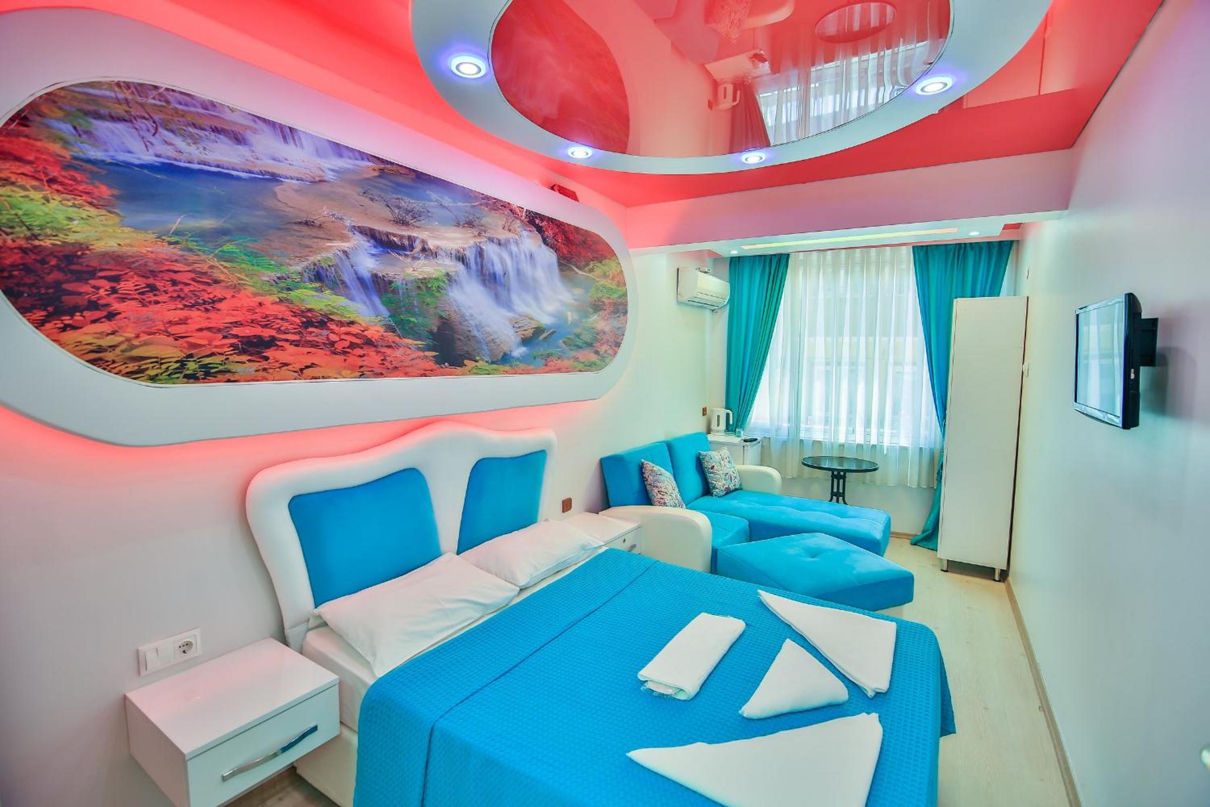 Standard Triple Room with City View - Photo 15