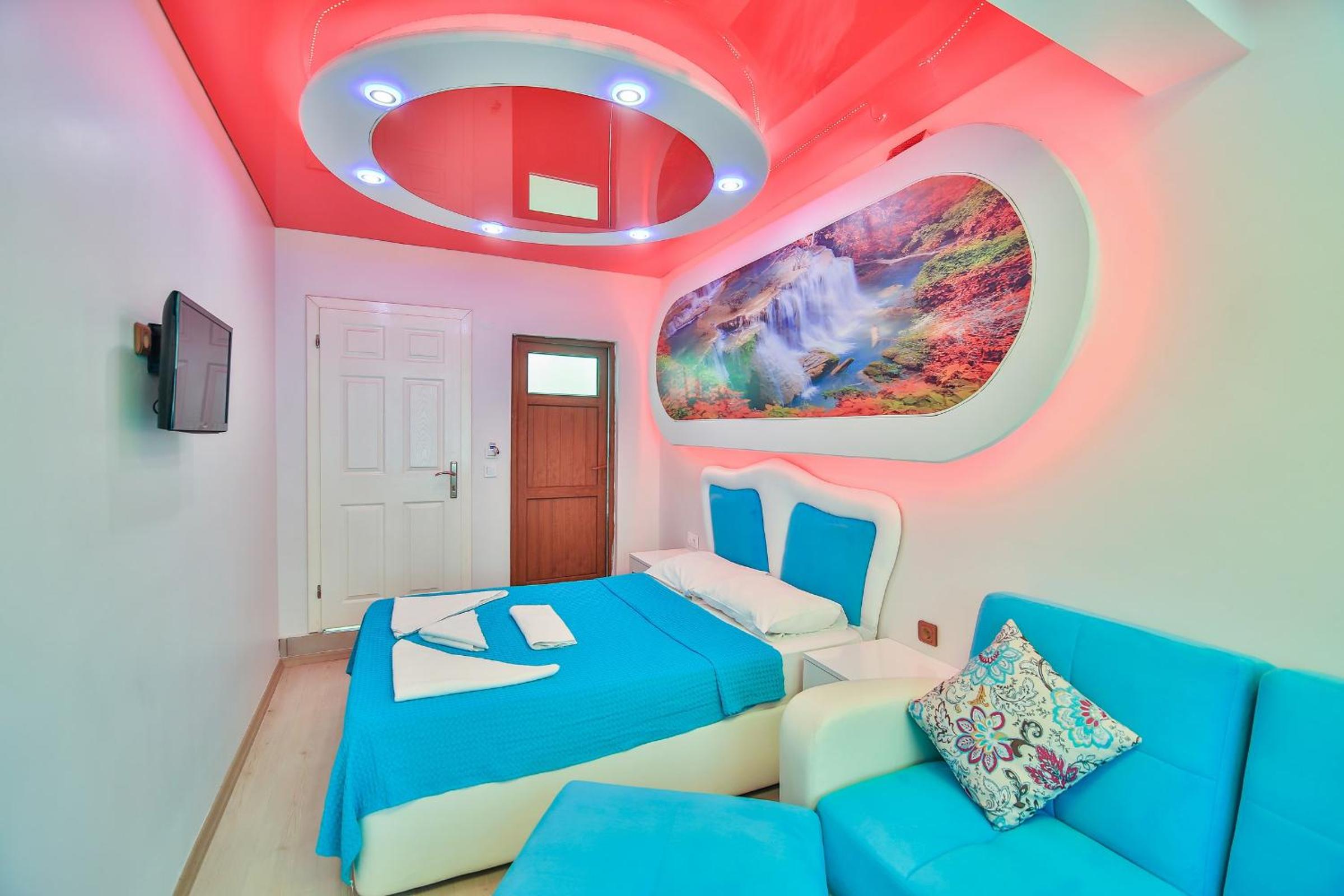 Standard Triple Room with City View - Photo 5