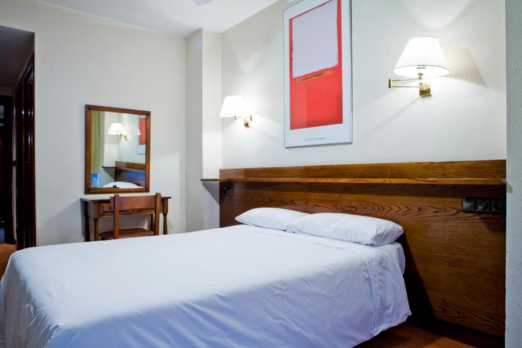 Single Room photo 2