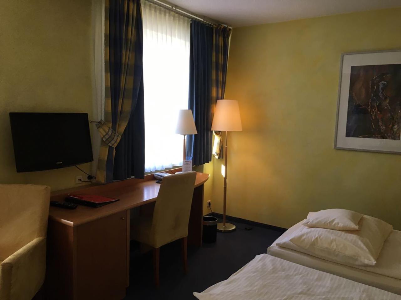 Economy Room photo 3
