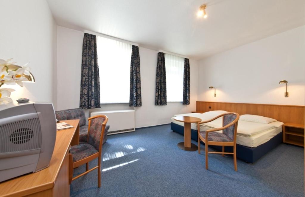 Triple Room - Photo 6
