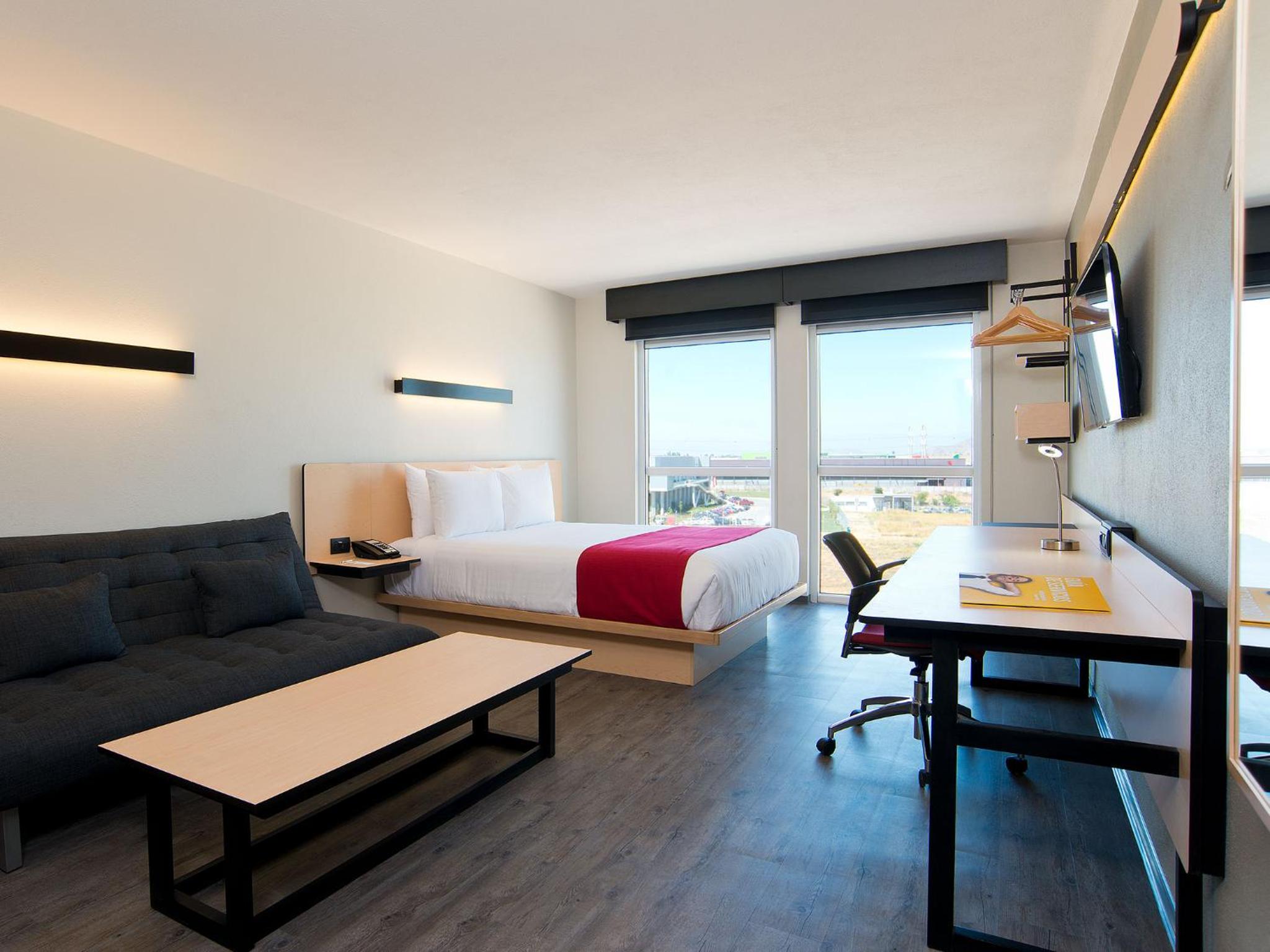 Superior Queen Room with Sofa Bed photo 1