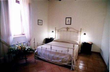 Triple Room - Photo 5