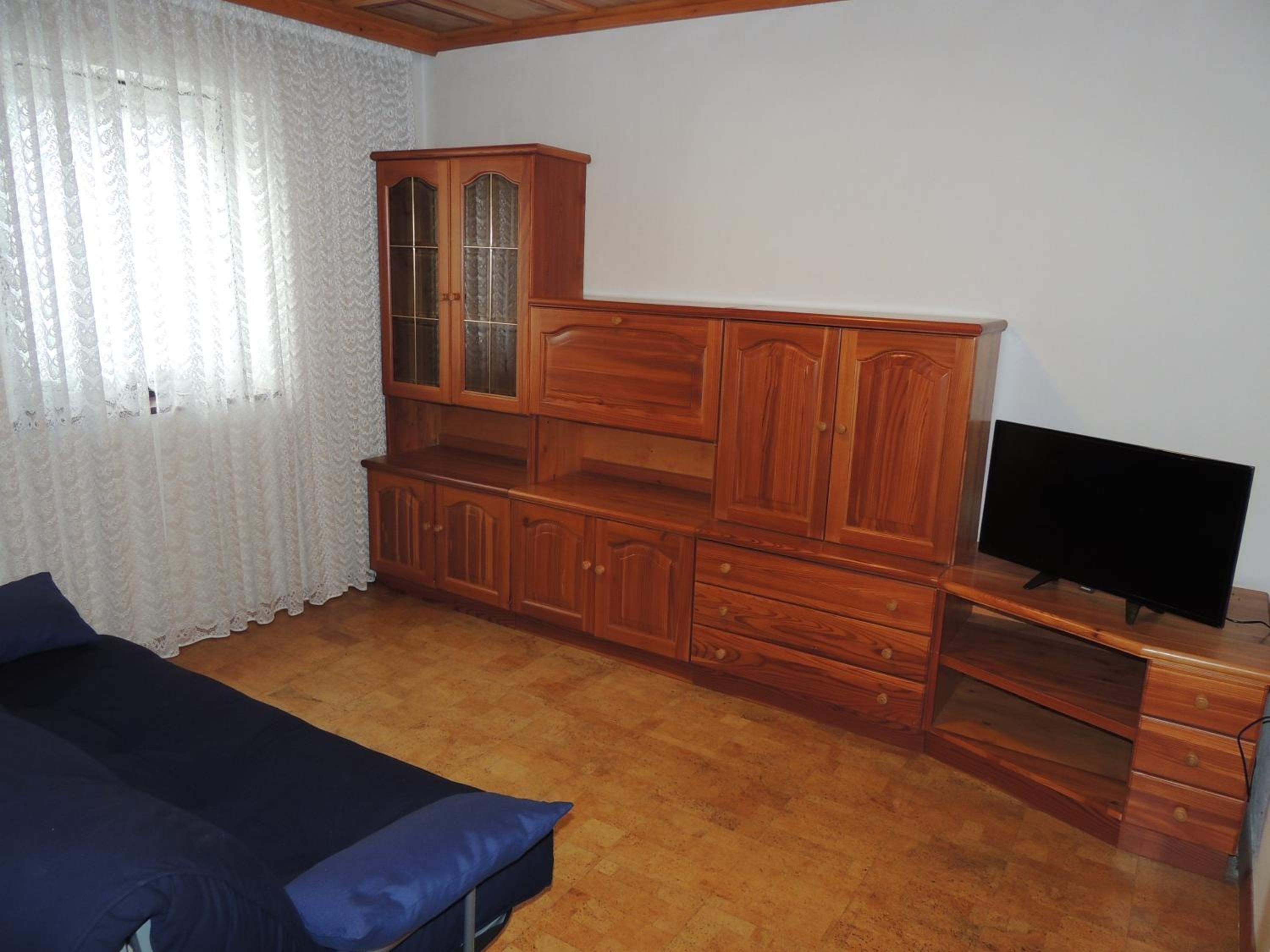 One-Bedroom Apartment - Photo 17