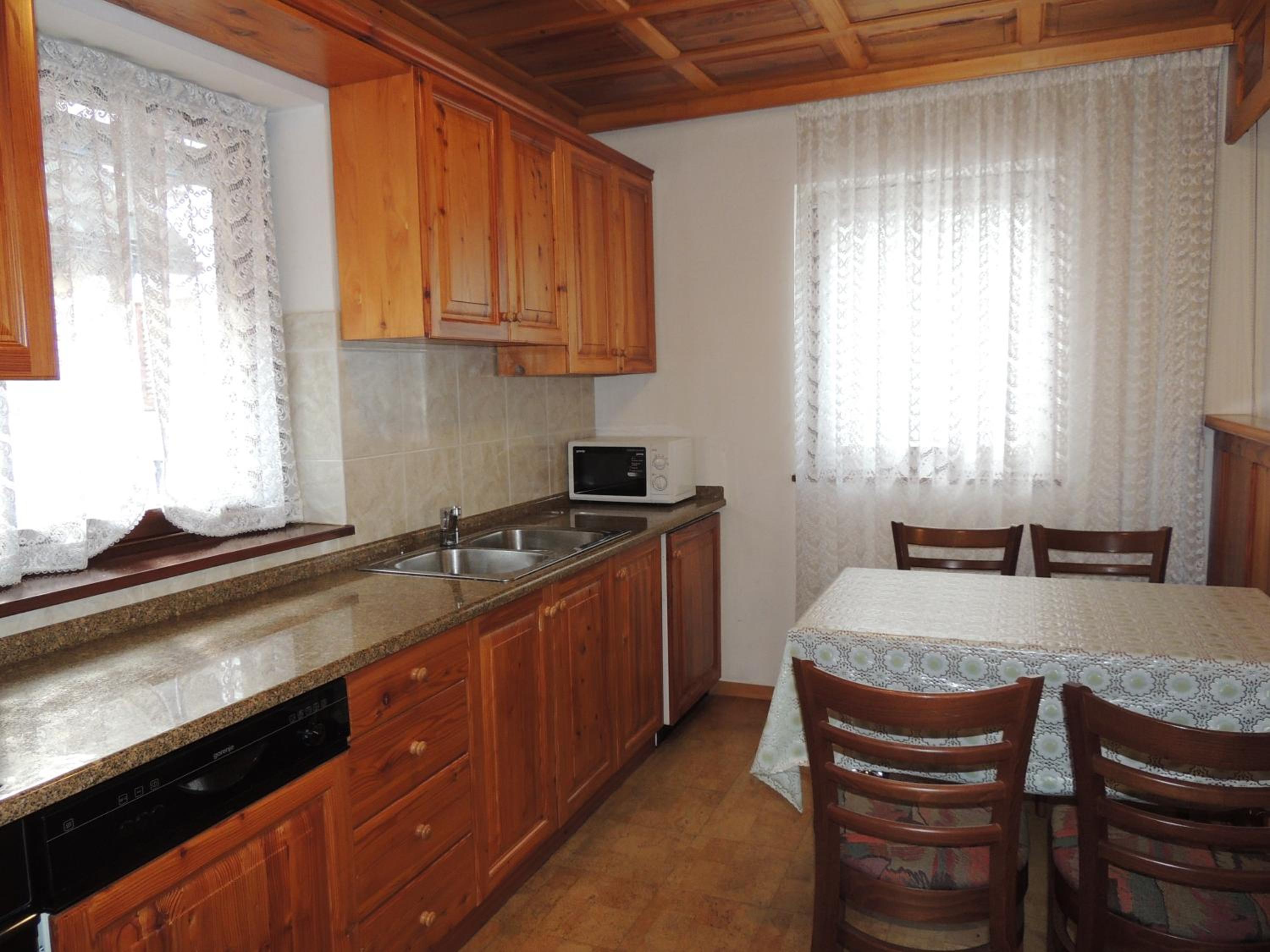 One-Bedroom Apartment - Photo 14