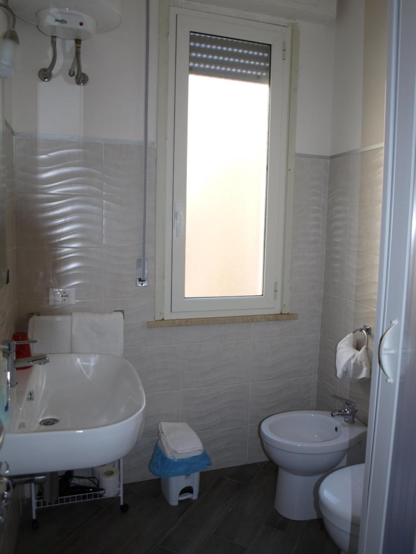 Double Room with Private External Bathroom photo 1