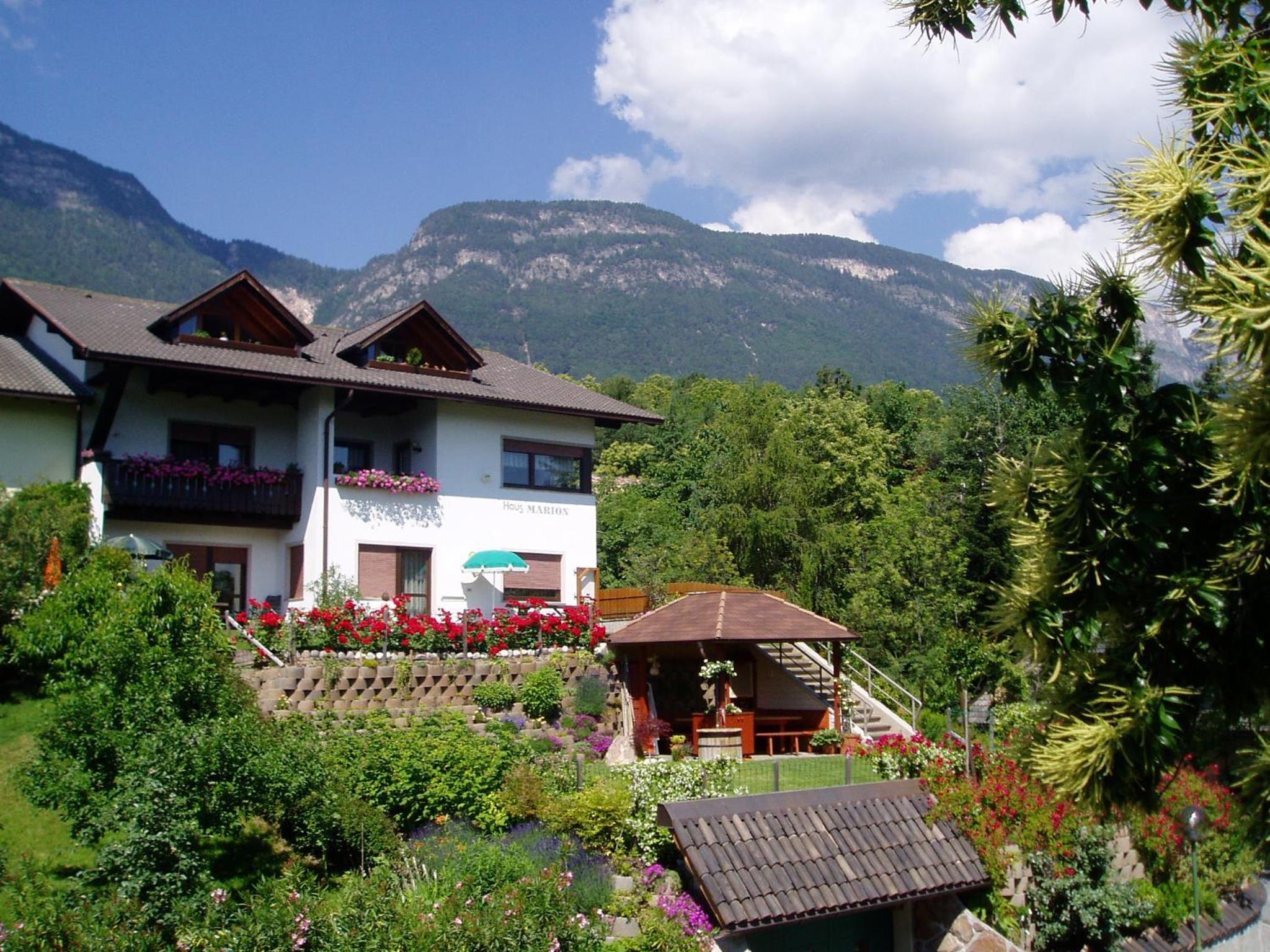 Apartment with Garden View