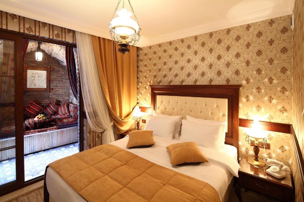 Authentic Double or Twin Room photo 1