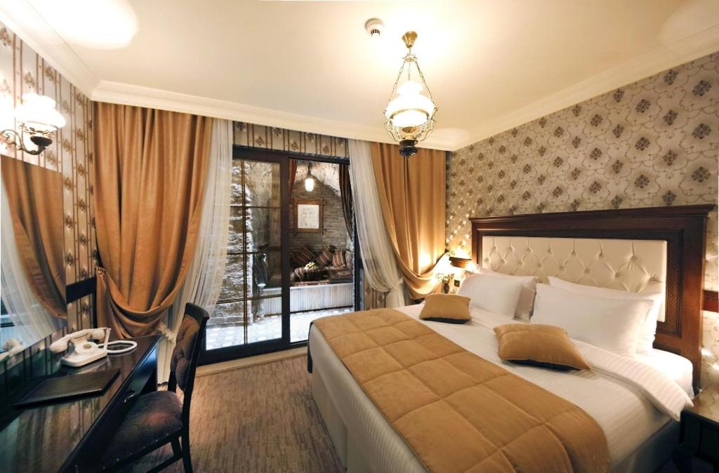 Authentic Double or Twin Room photo 2