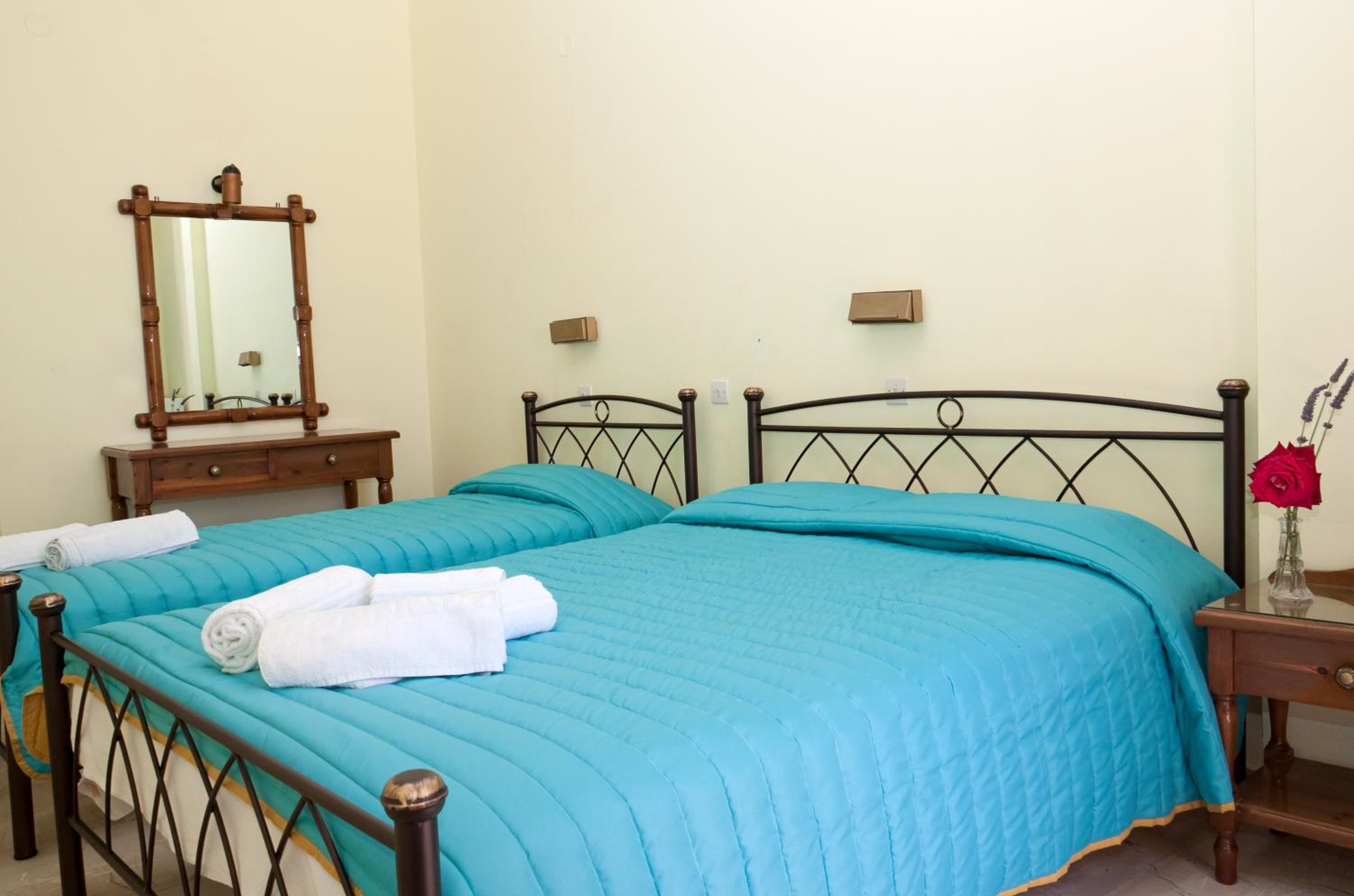 Triple Room - Photo 5