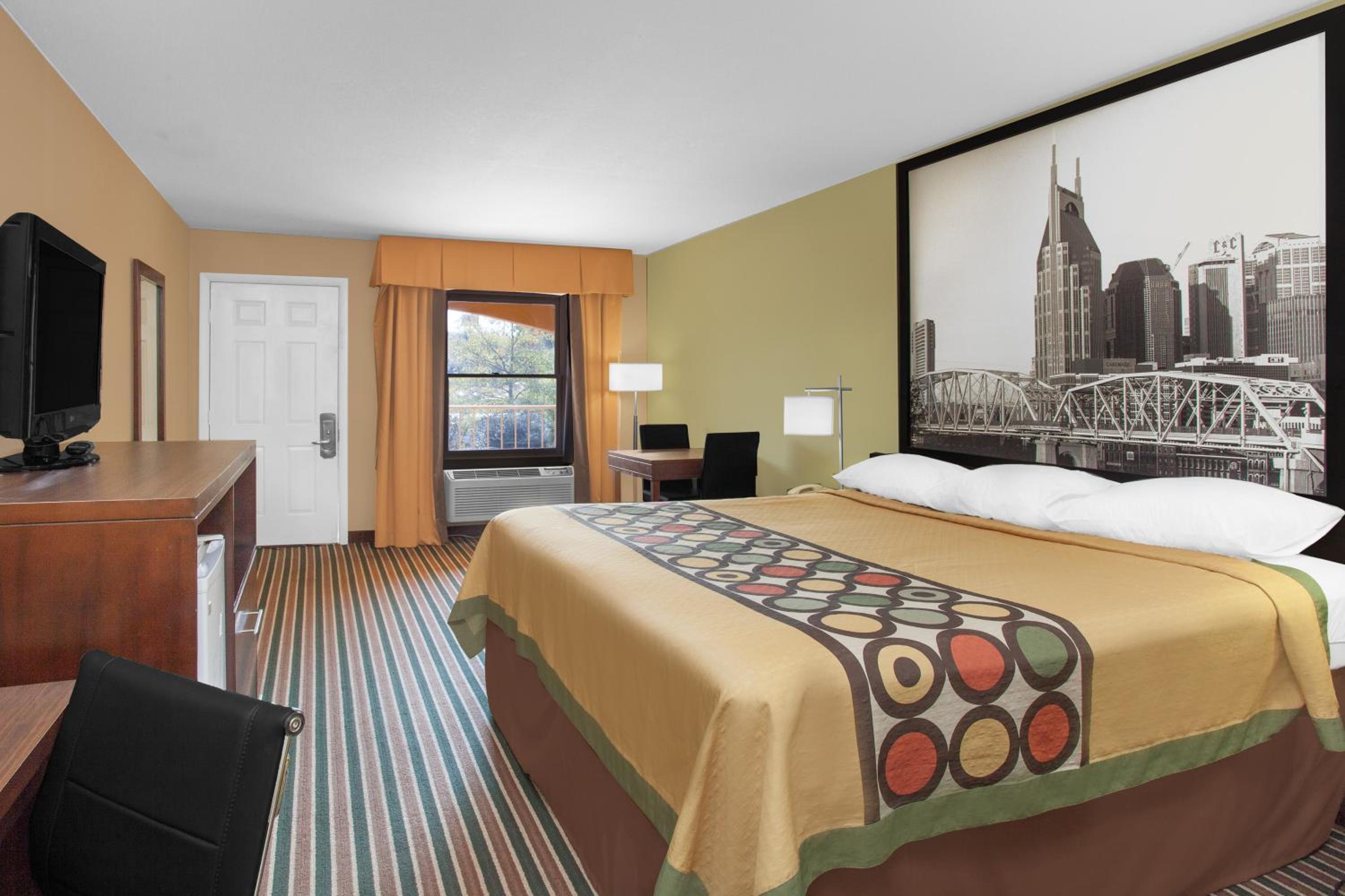 King Room - Non-Smoking - Photo 5