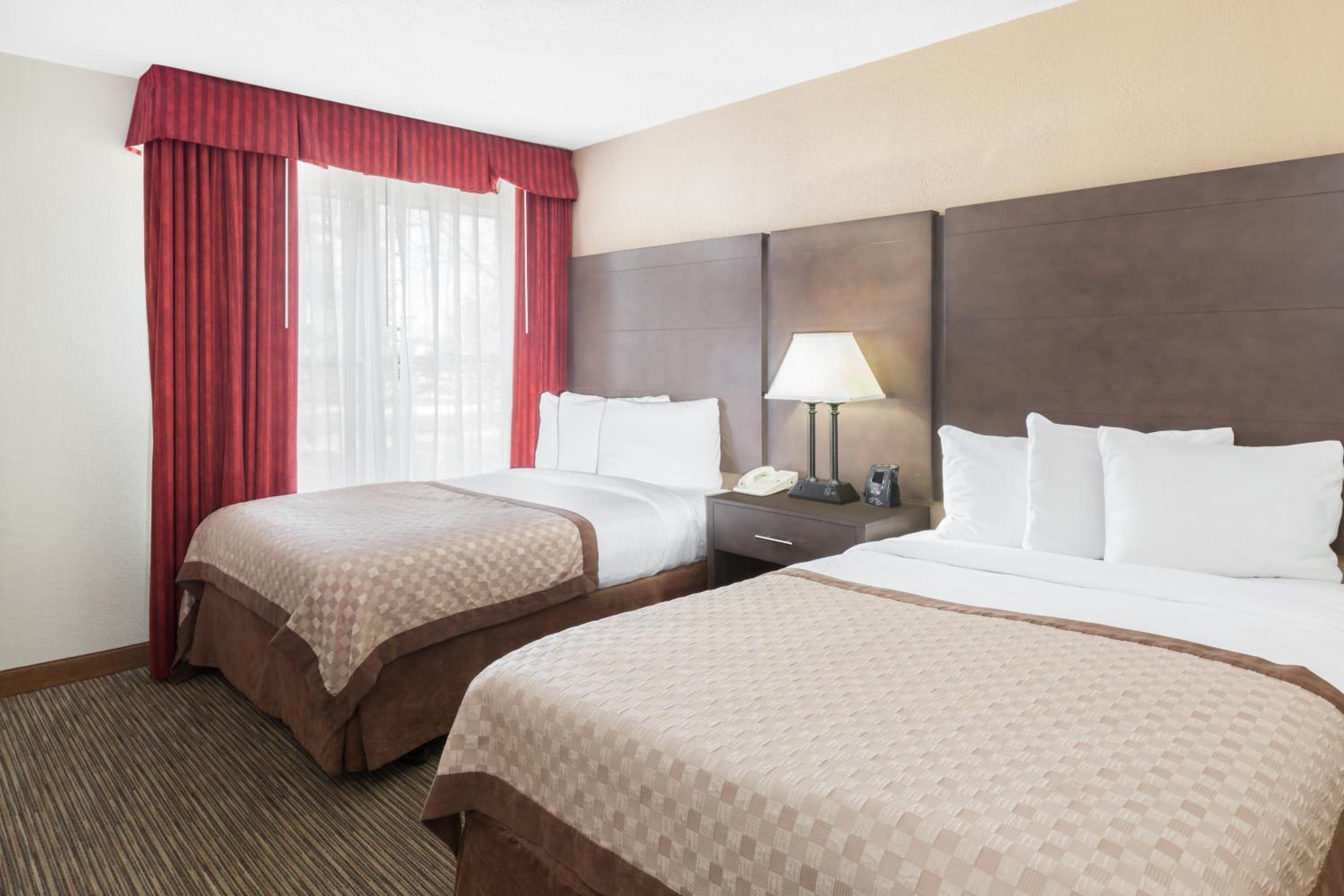 One-Bedroom Suite with Two Double Beds - Non-Smoking photo 1