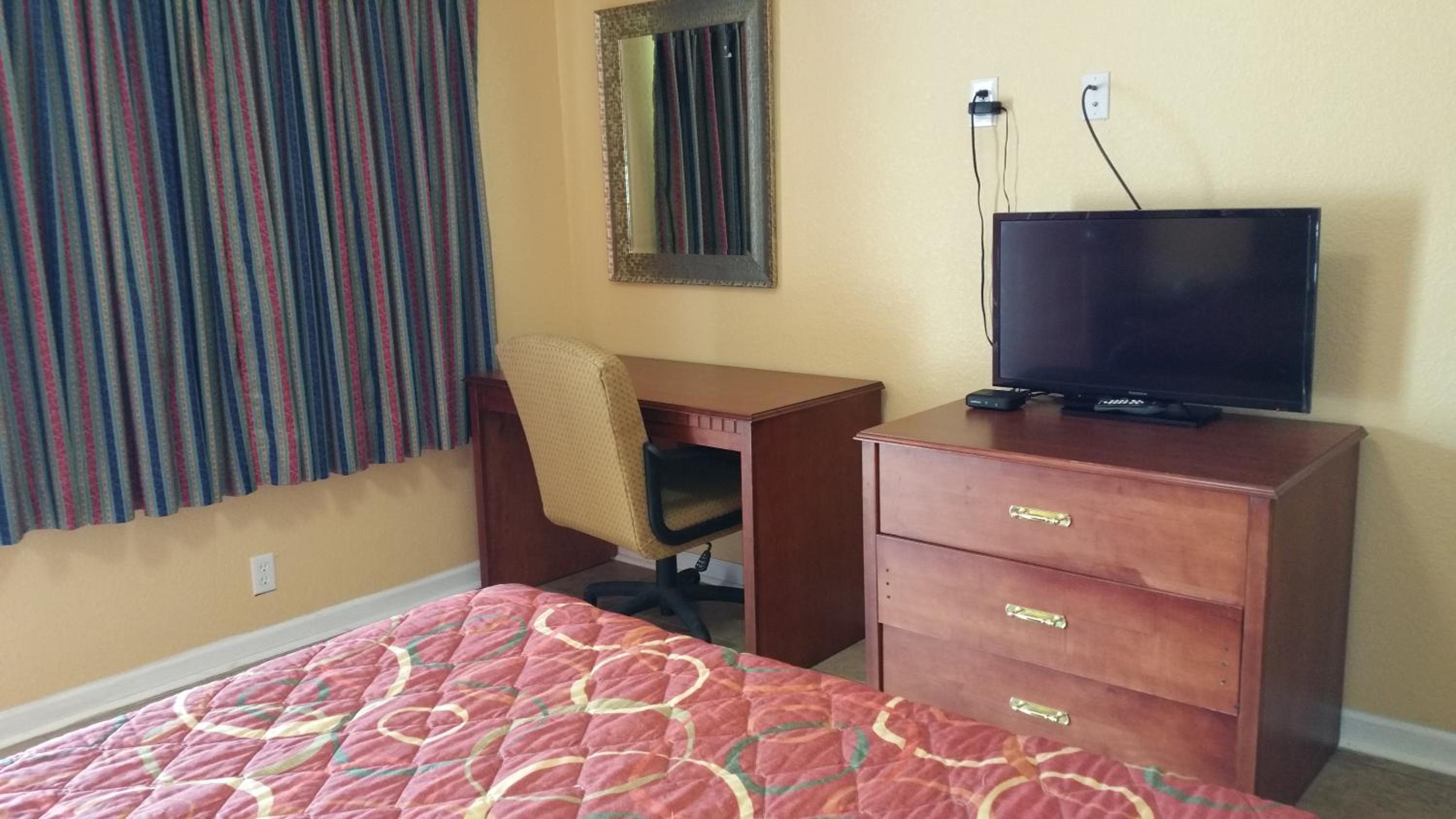 Queen Room - Photo 4
