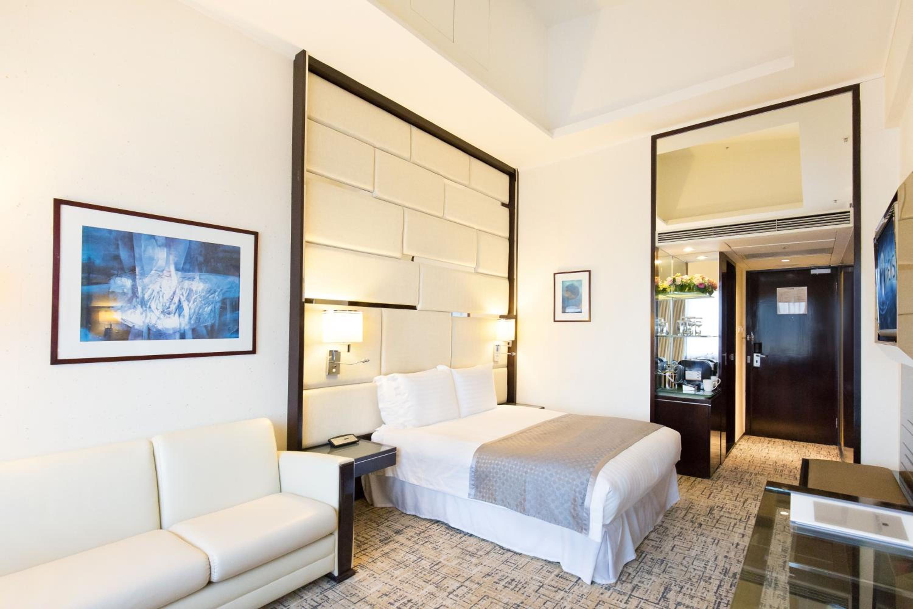 Executive Club Superior Room