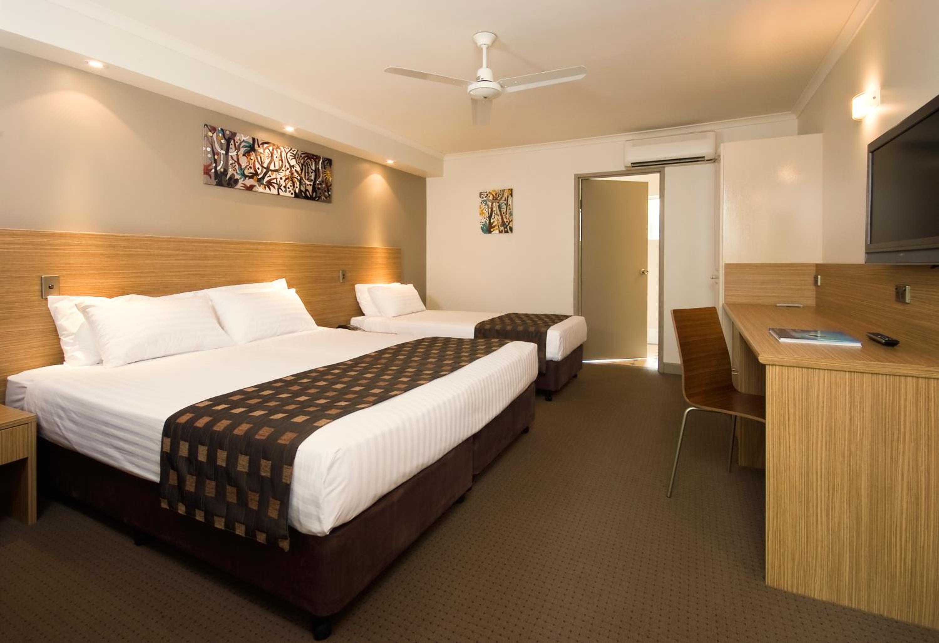 Basic RESORT Room - Photo 1