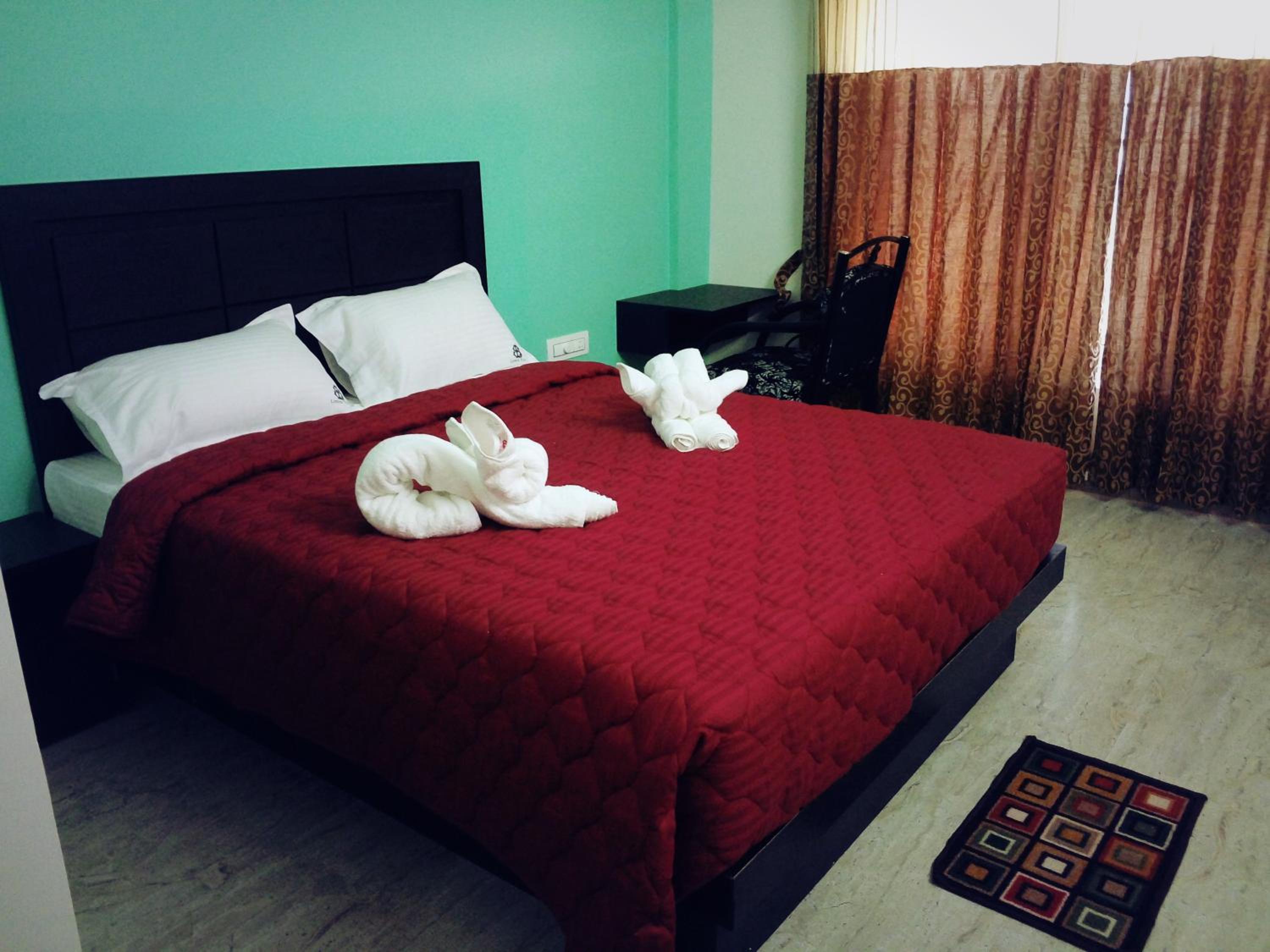 Deluxe Queen Room - Photo 2