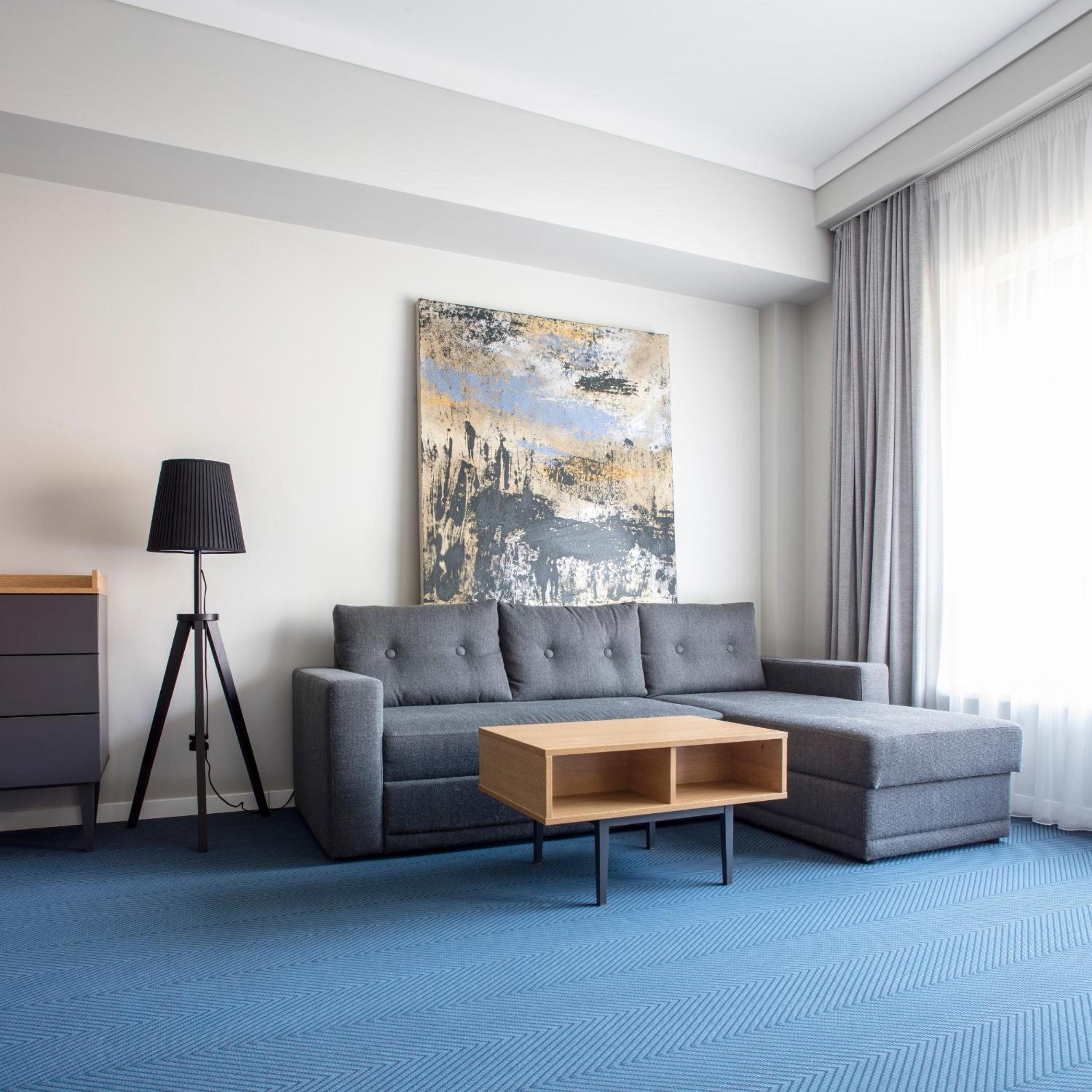 Apartment with Balcony and Spa Access - Photo 6