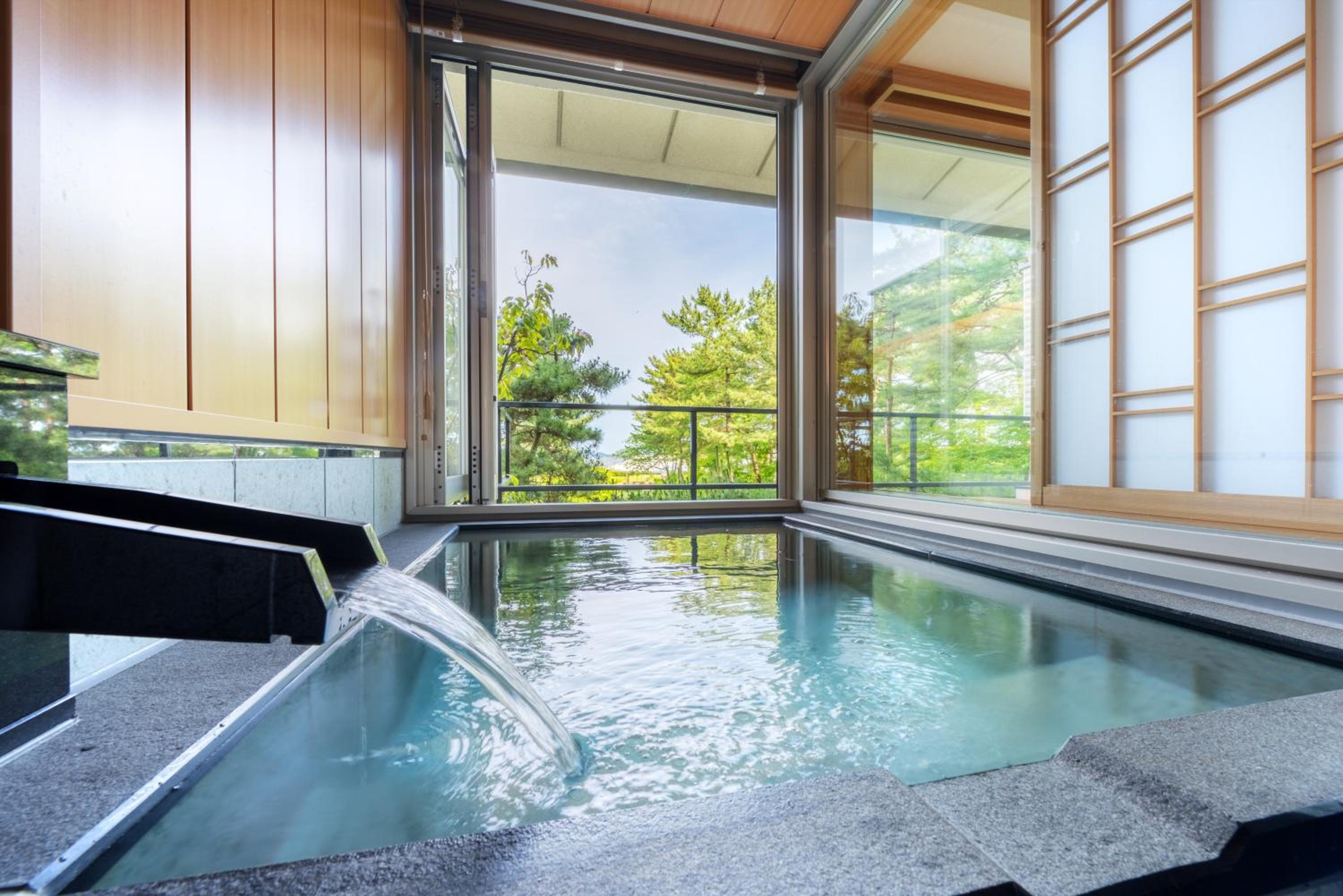 Twin Room with Open-Air Bath - Non-Smoking photo 2