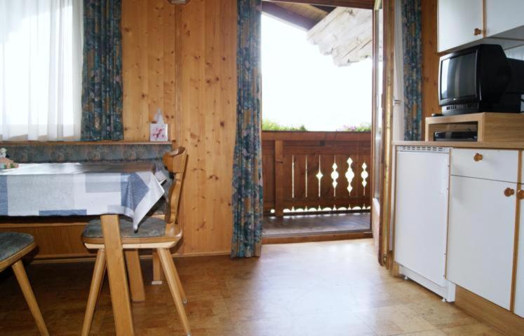 Apartment with Balcony photo 2