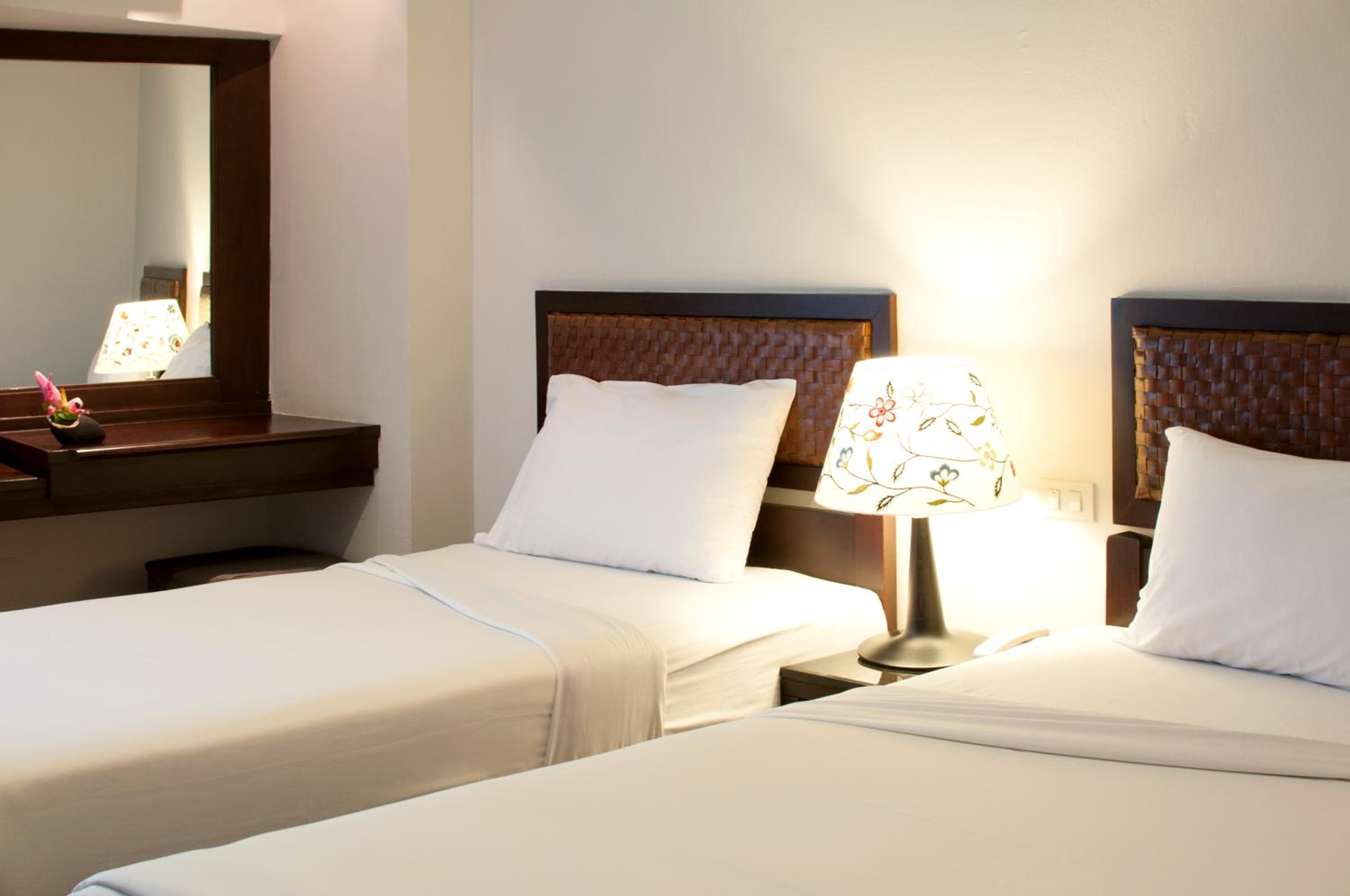 Twin Room with Private Bathroom