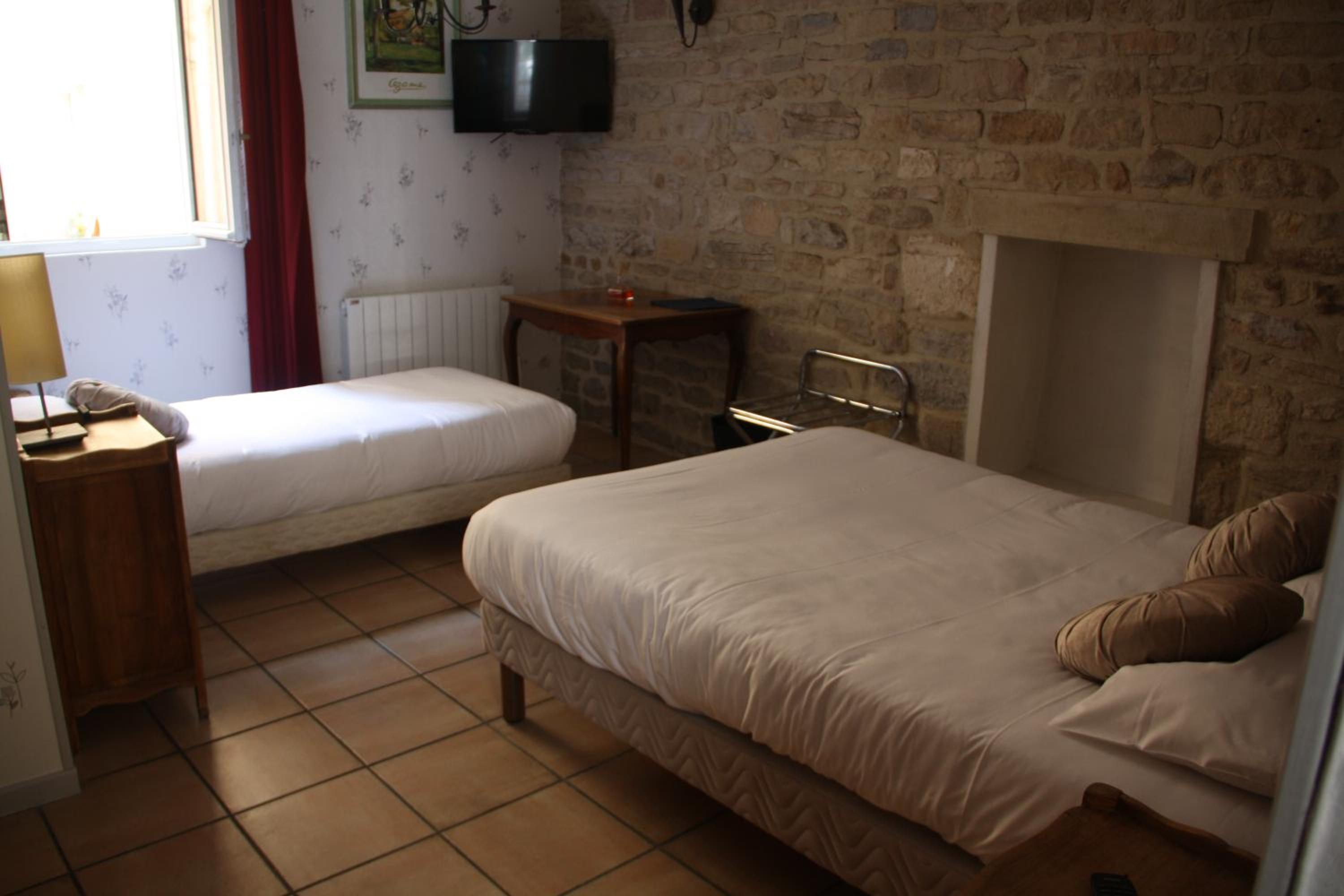 Triple Room - Photo 3