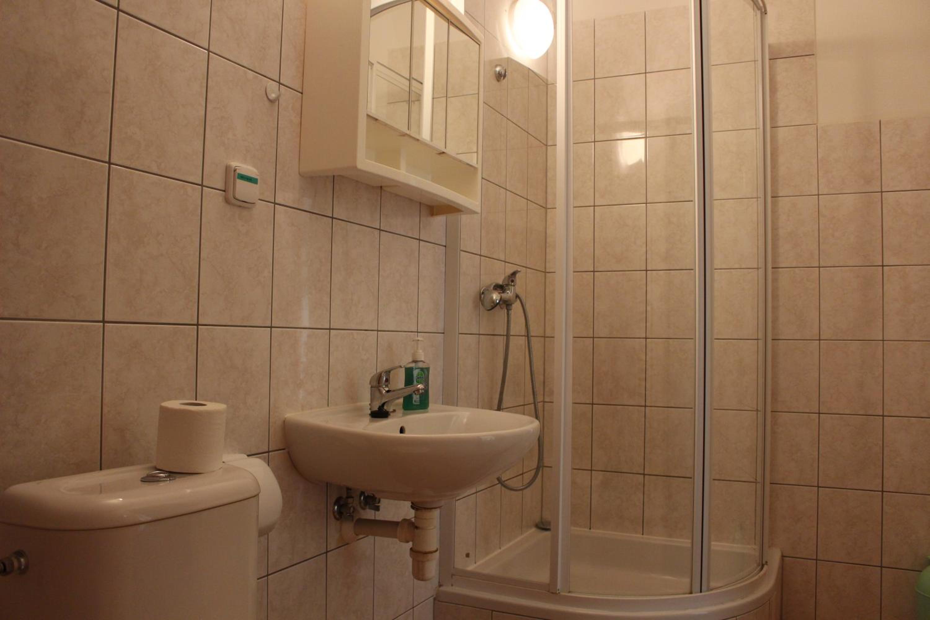 Twin Room with Shower photo 1