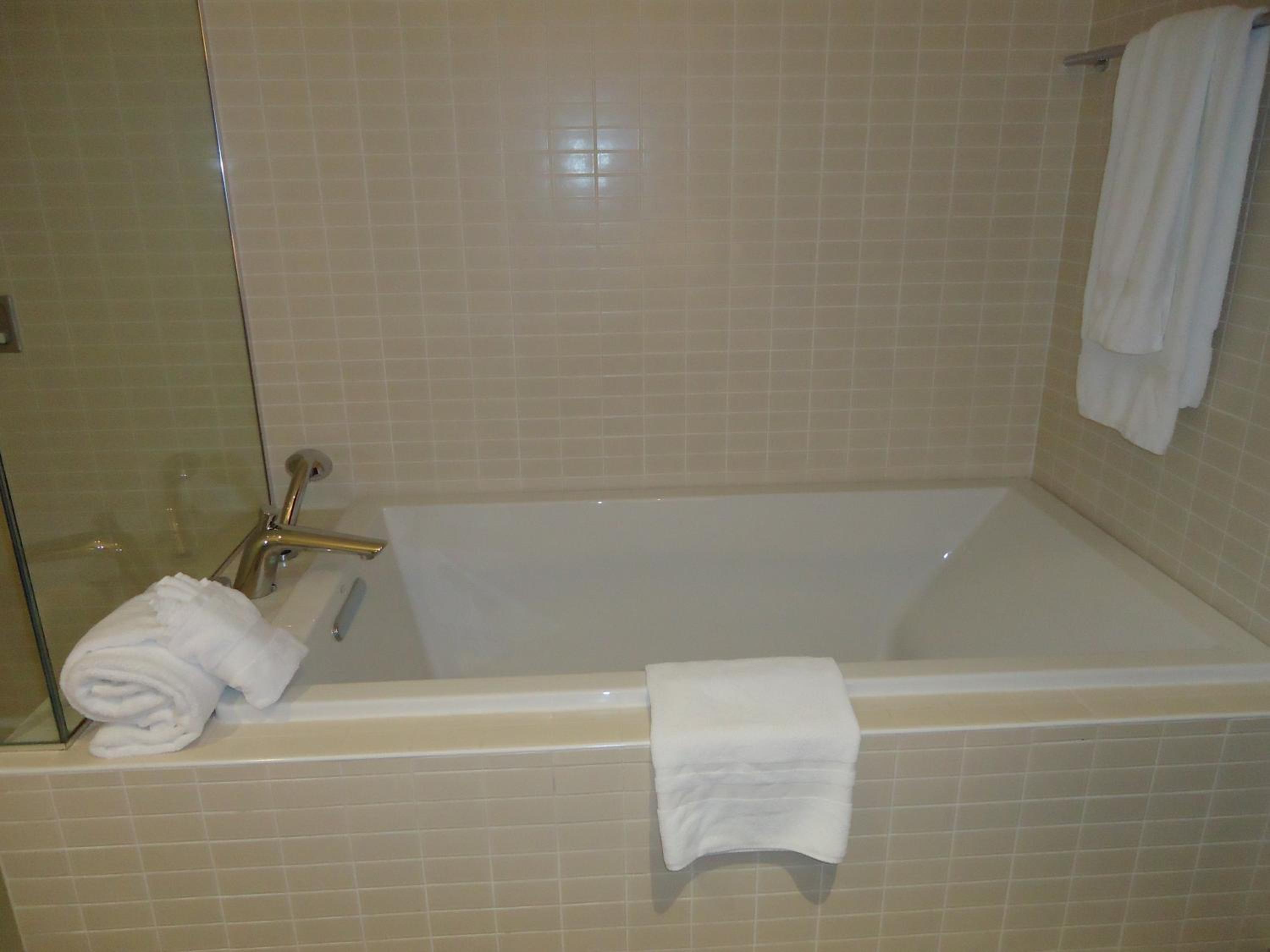 King Suite - Photo 3