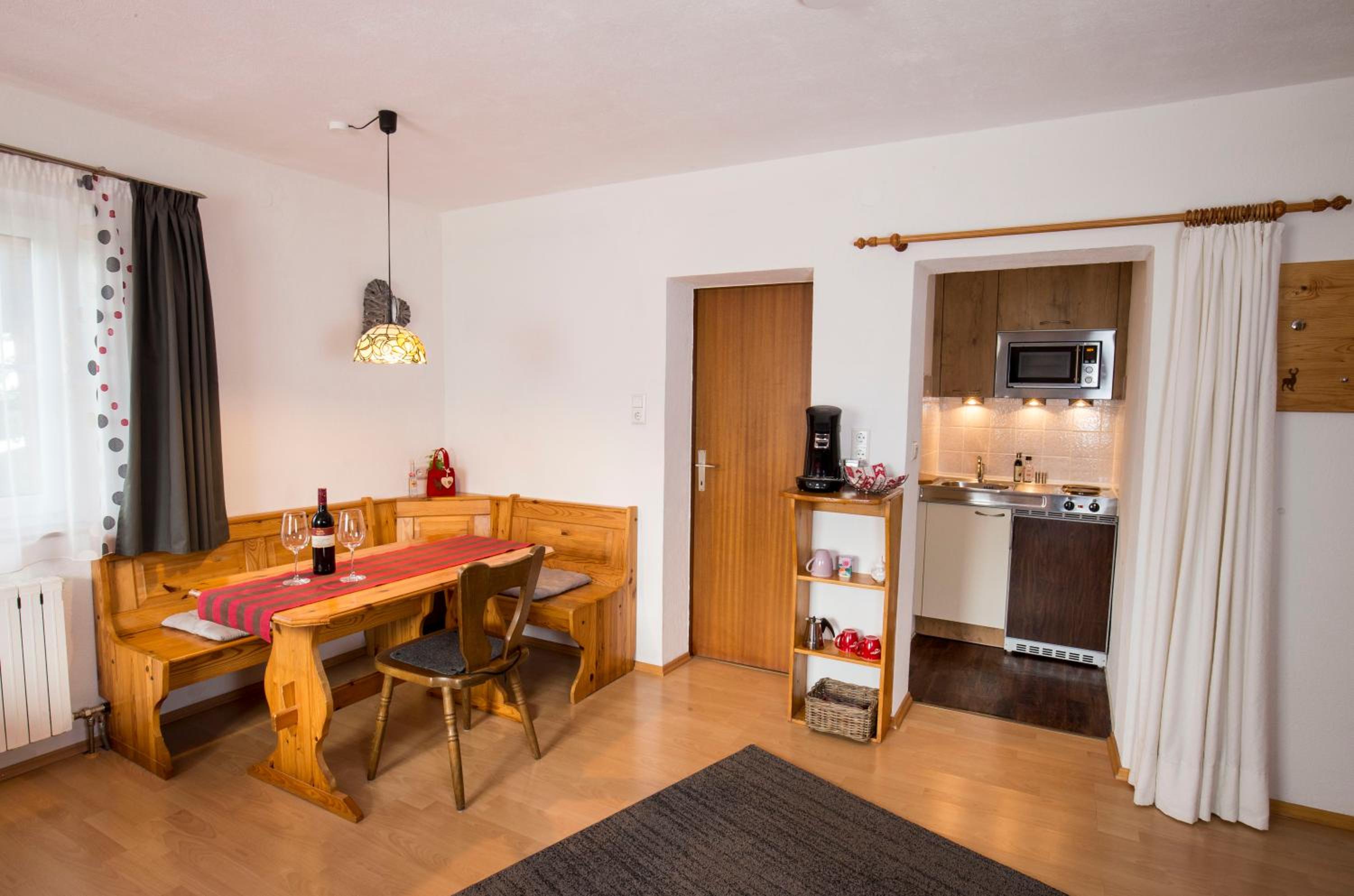 Studio Apartment photo 3