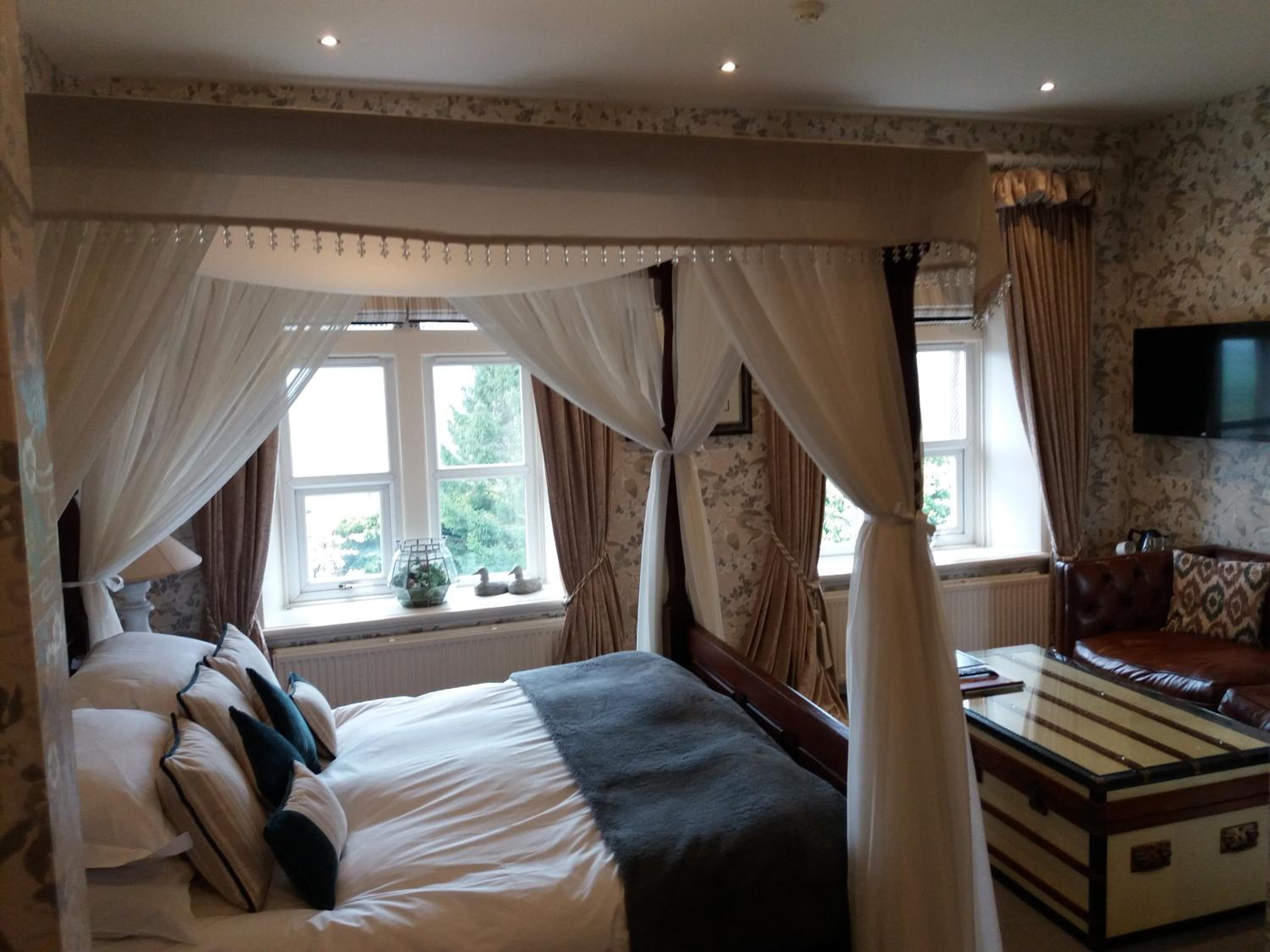 Suite Ensuite Four Poster - Photo 1
