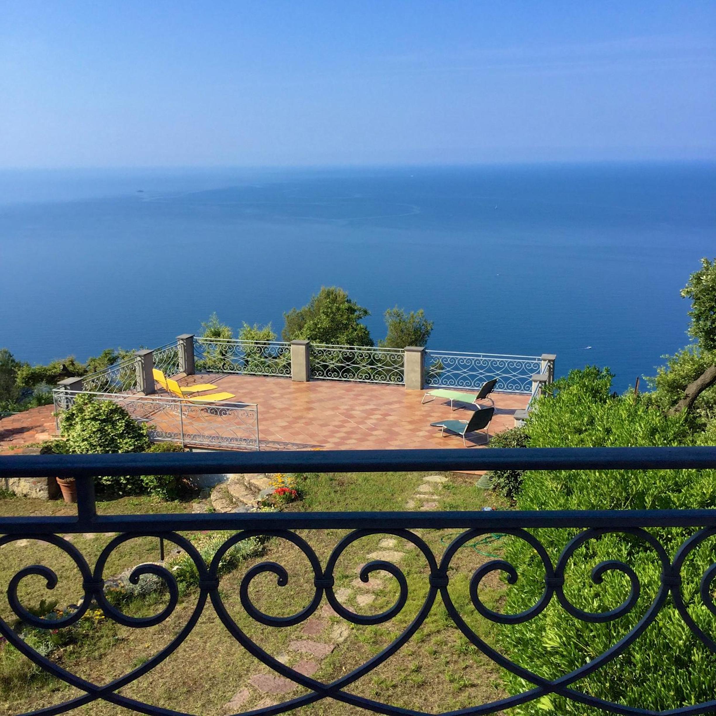 Deluxe Double Room with Sea View photo 3