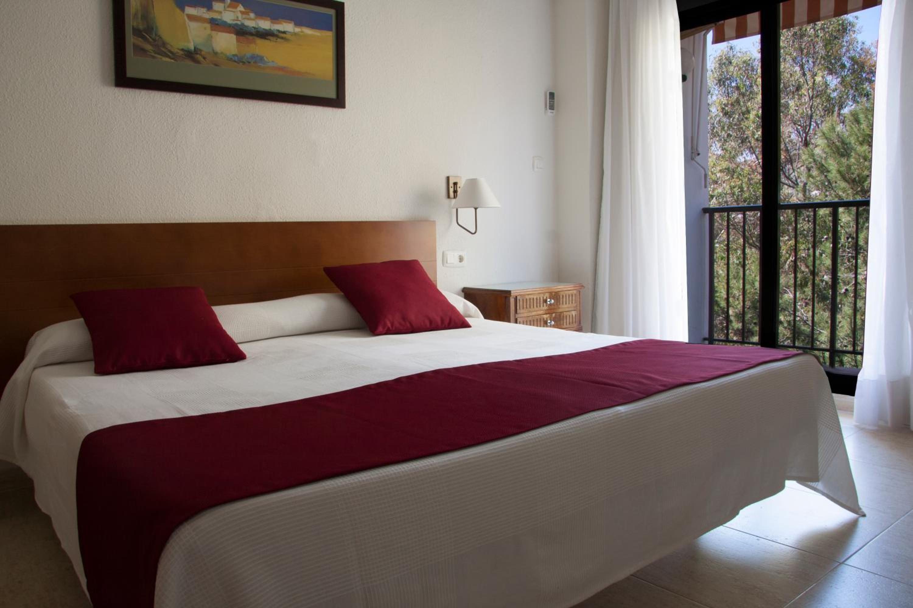 Double or Twin Room - Photo 4