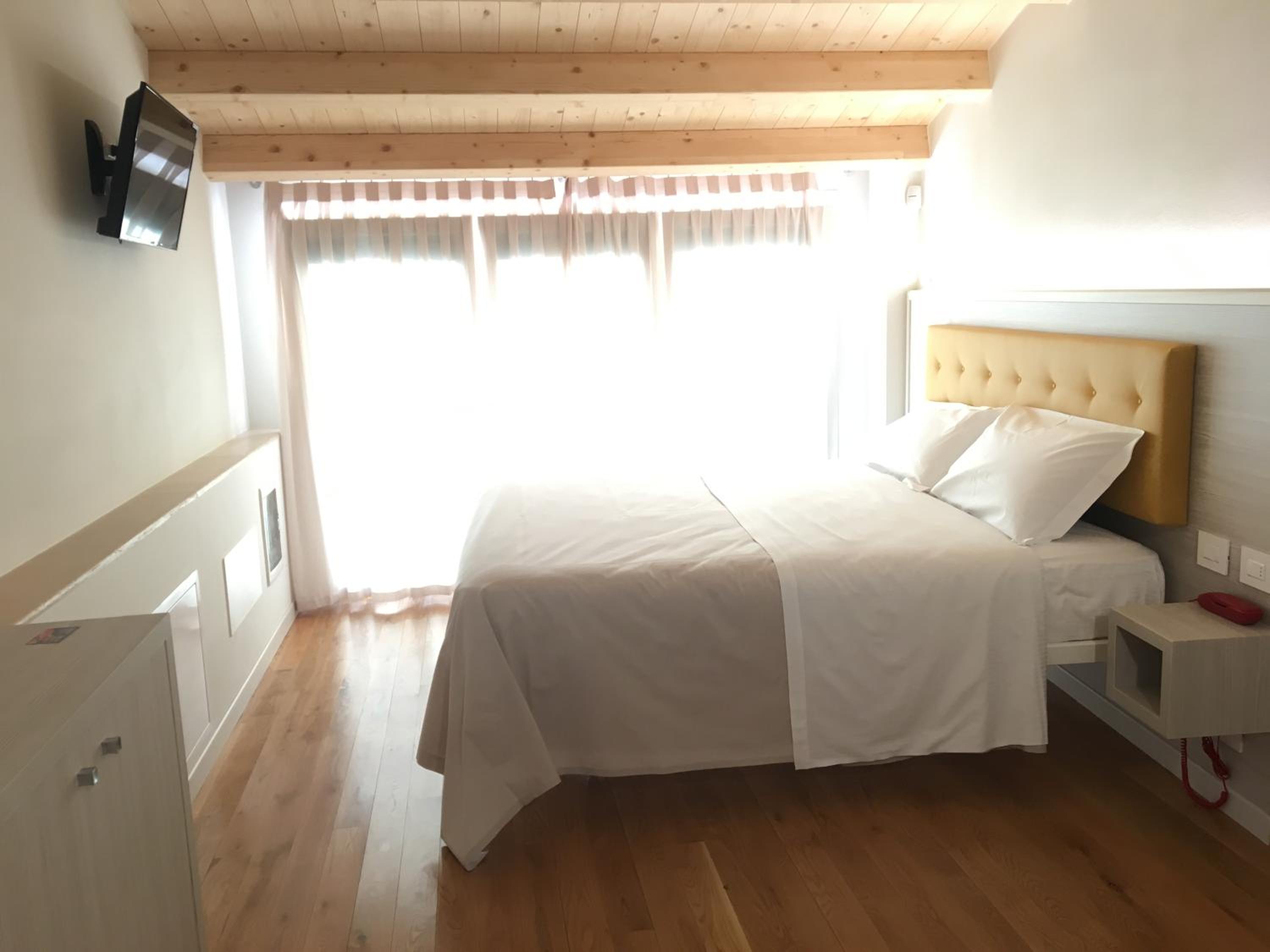 Classic Quadruple Room