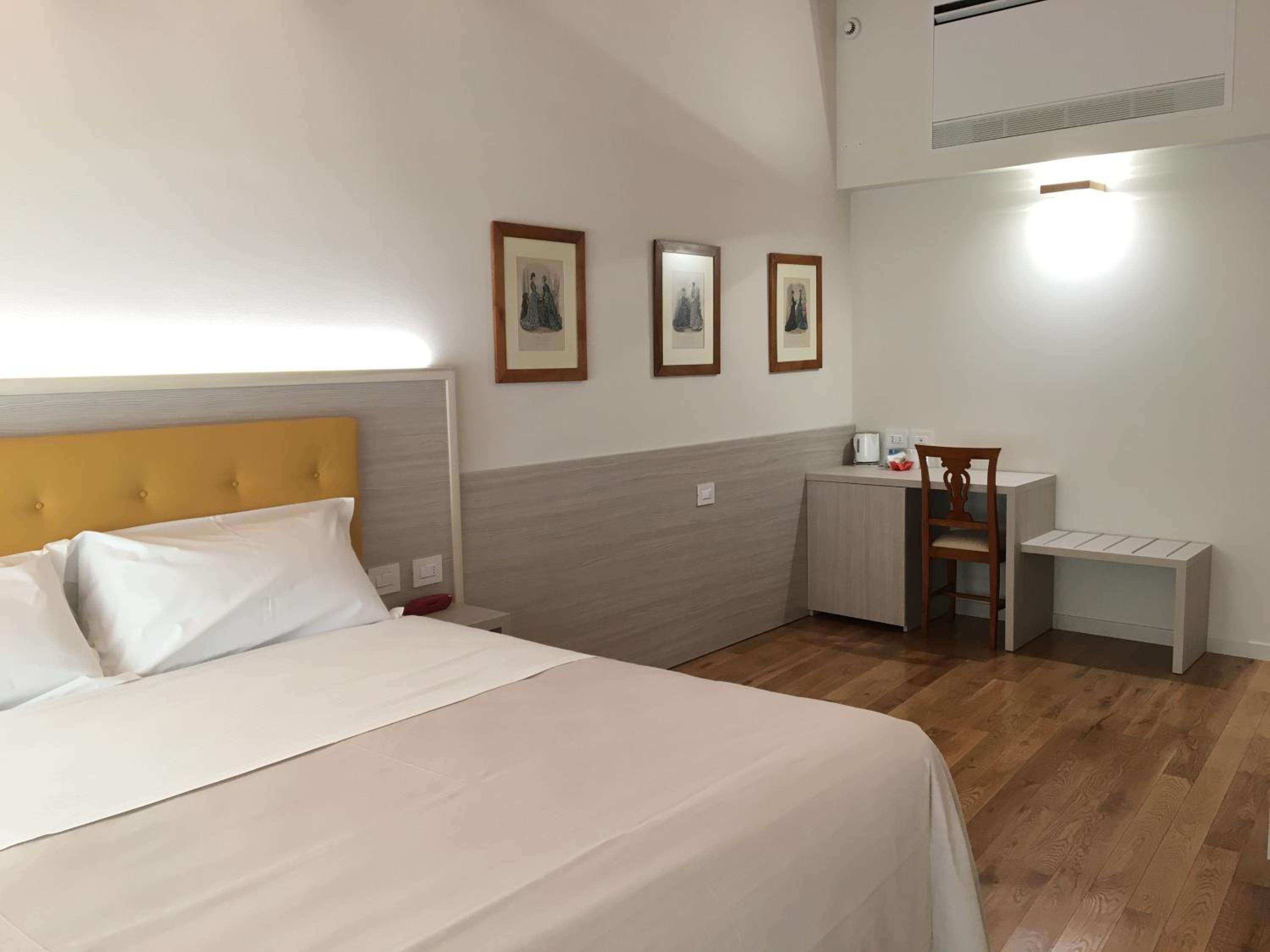Classic Quadruple Room photo 2