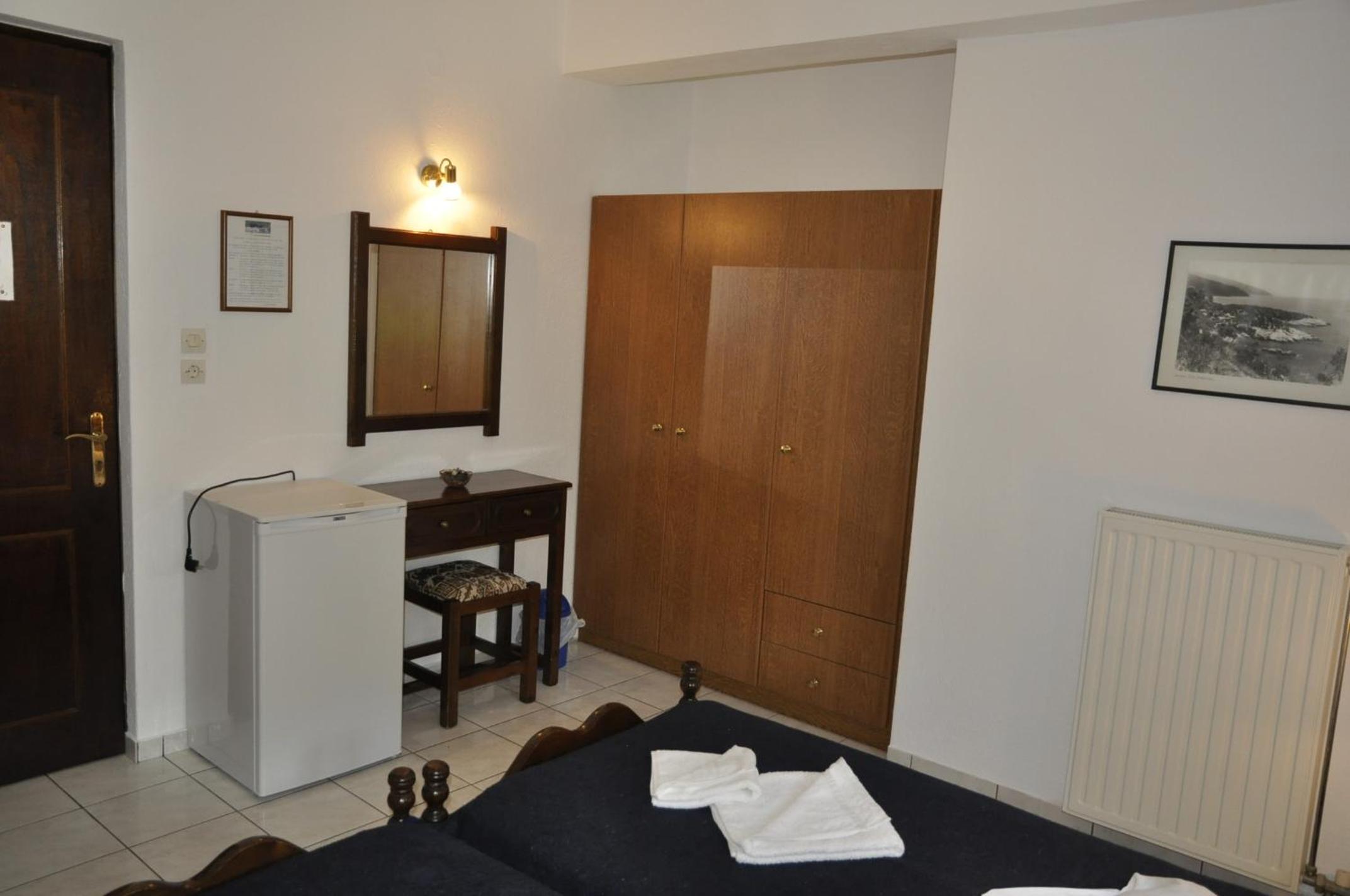 Economy Double Room with Garden View - Photo 8