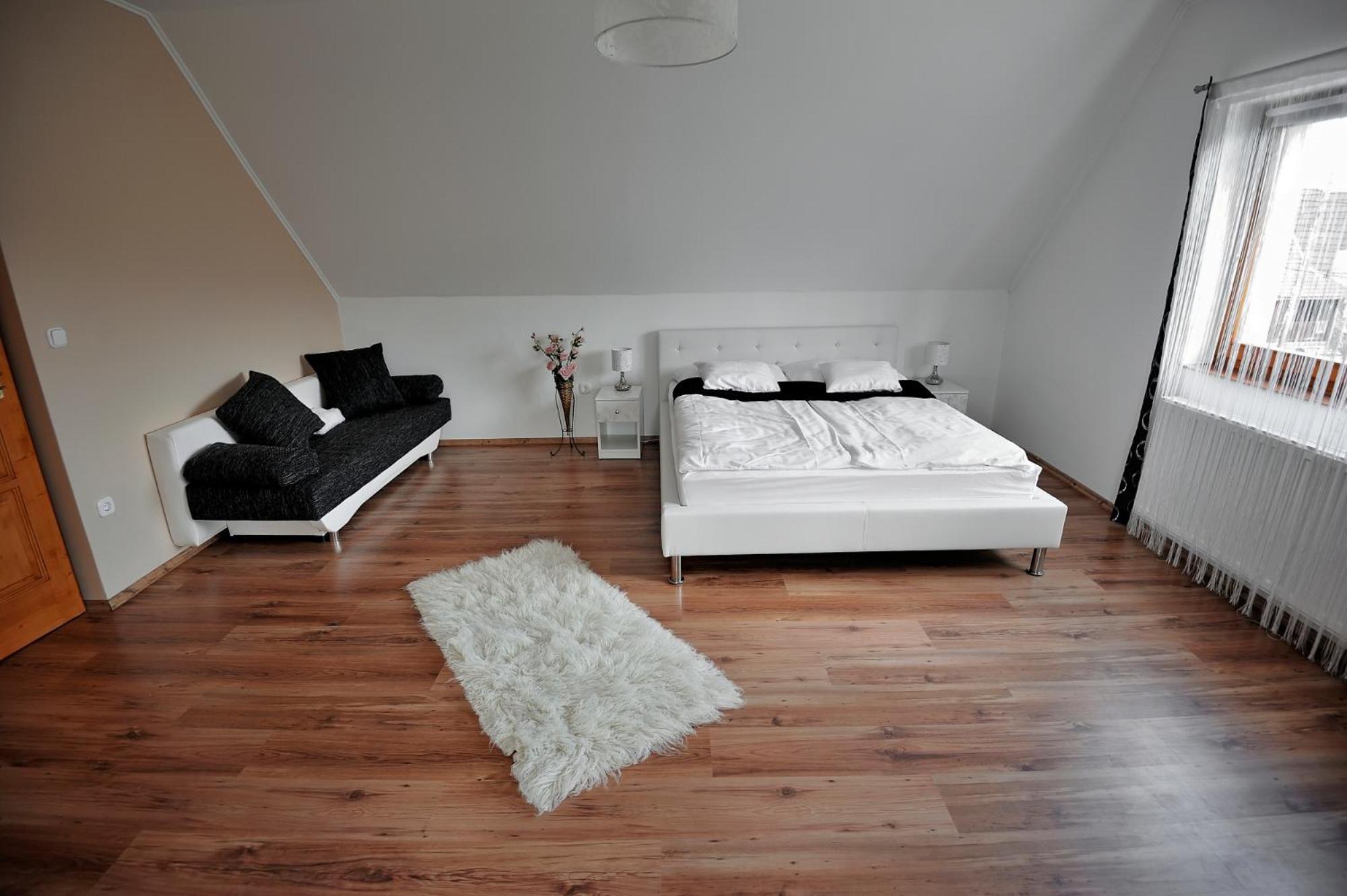 Three-Bedroom Apartment photo 1