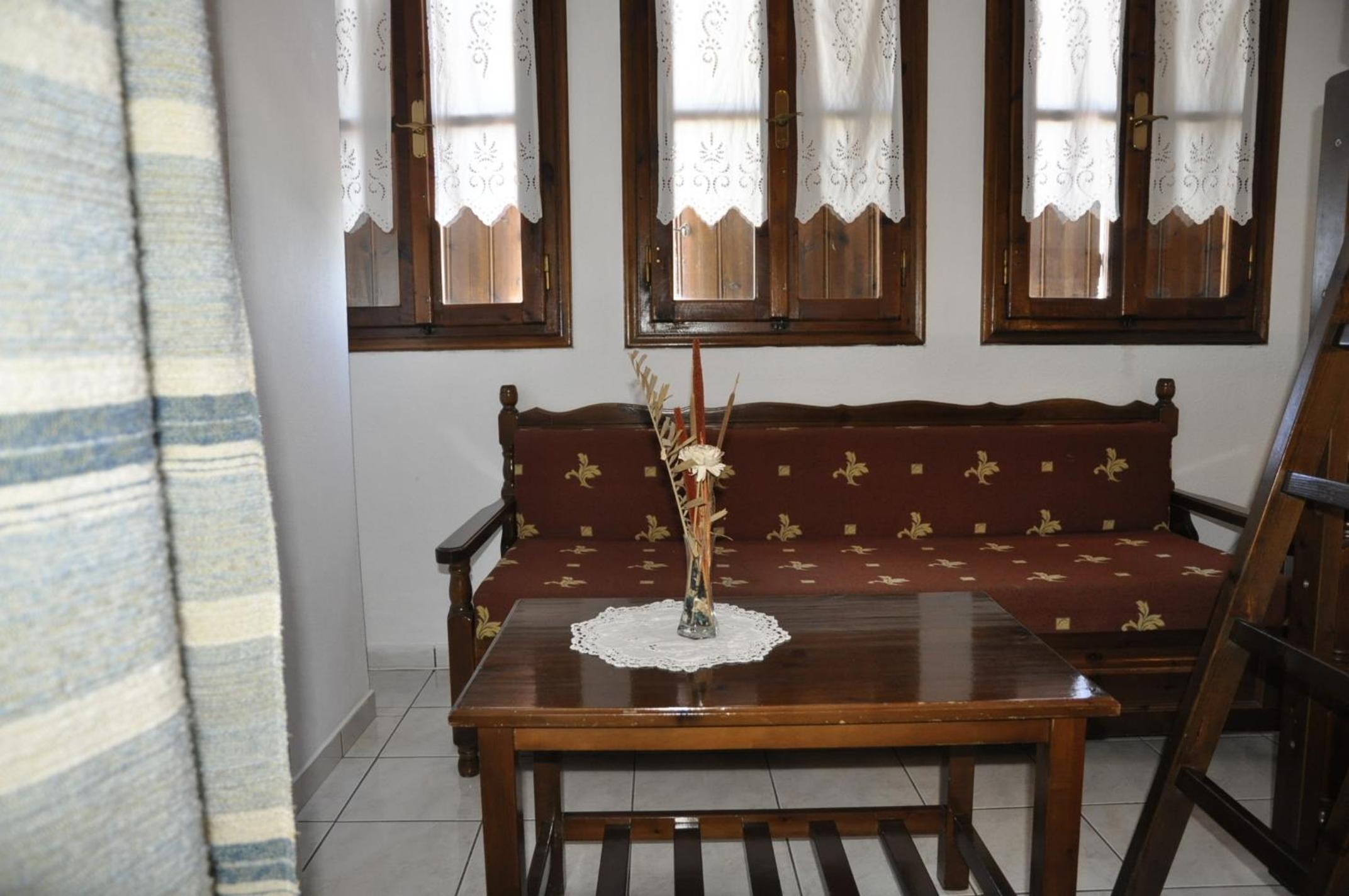 Quadruple Room with Sea View - Photo 3