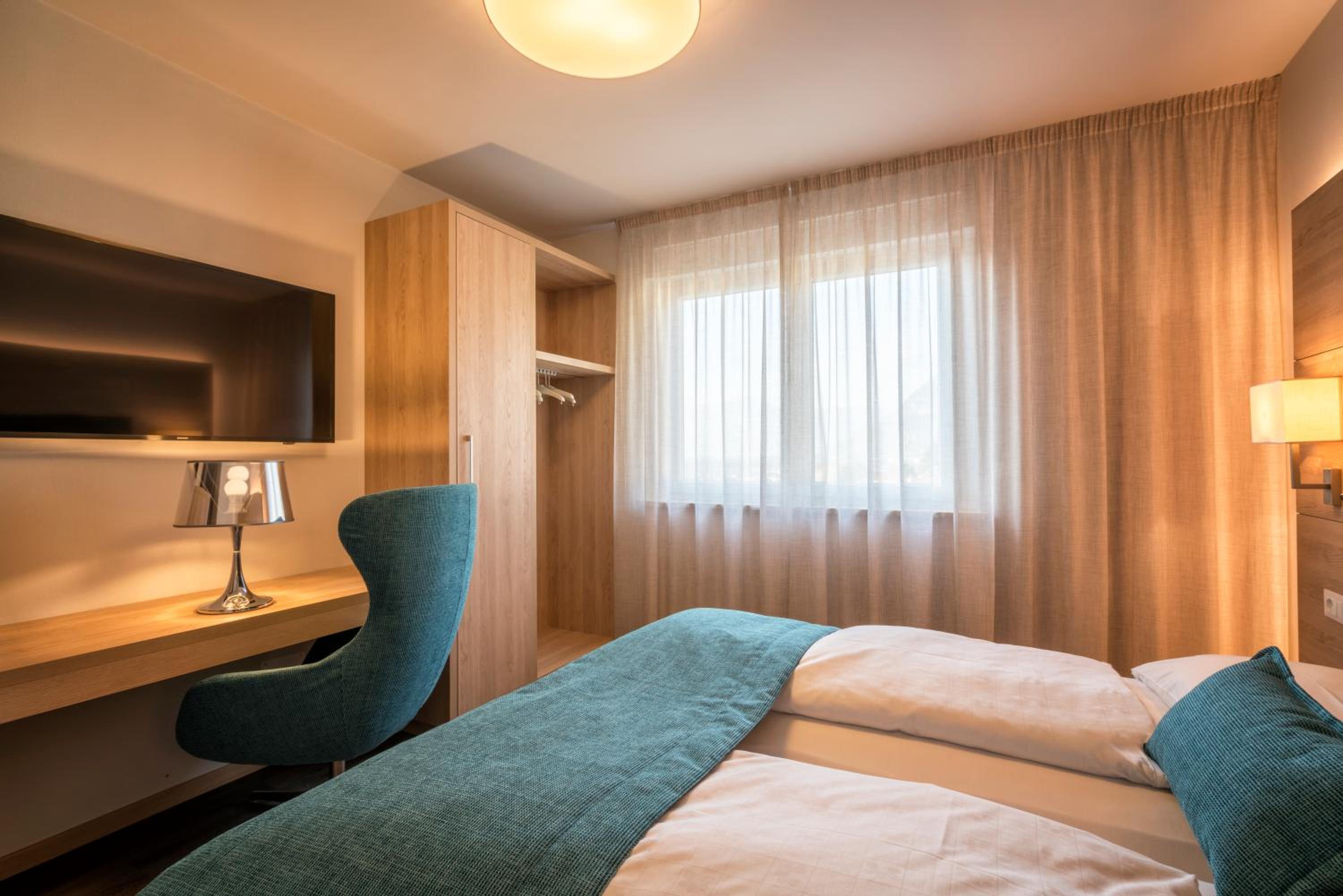 Double or Twin Room  Small - Annex - Photo 6