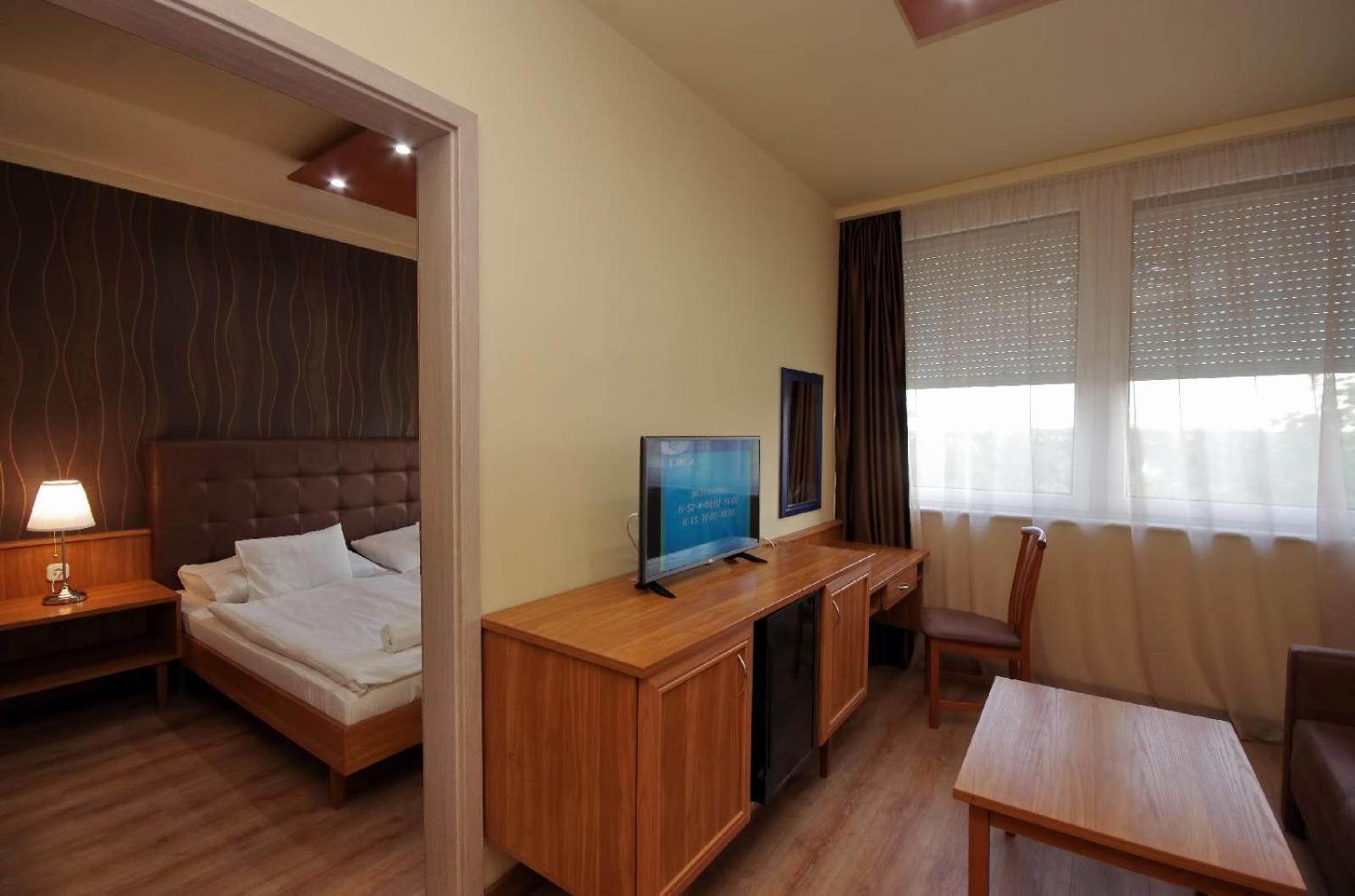 Superior Family Room (2 Adults + 2 Children) - Photo 3