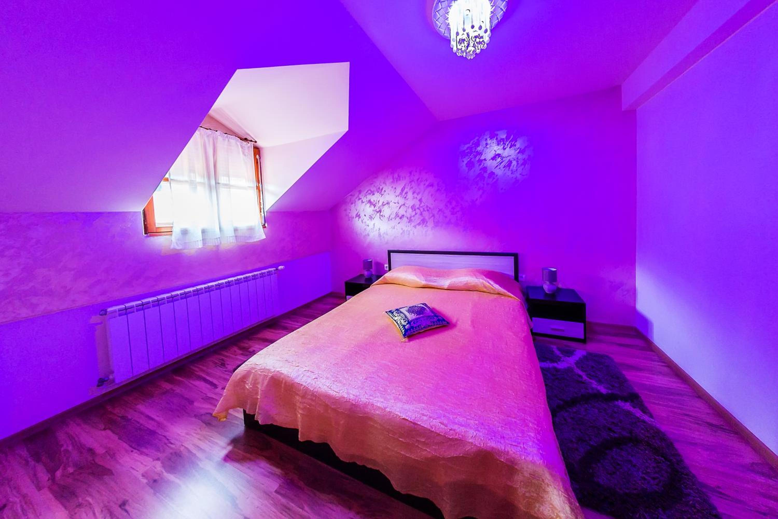 Junior Suite with Balcony - Photo 3