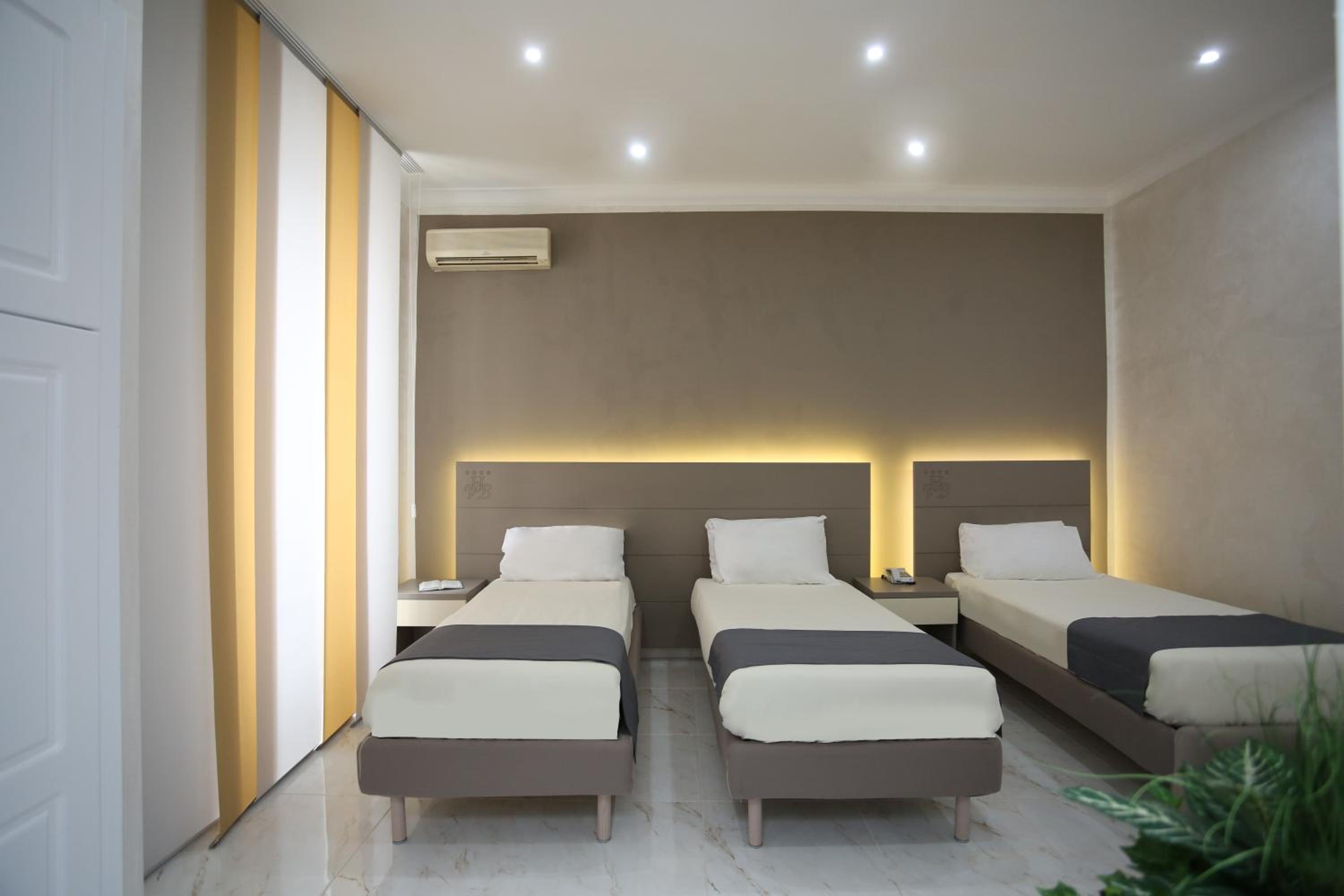 Superior Triple Room photo 1
